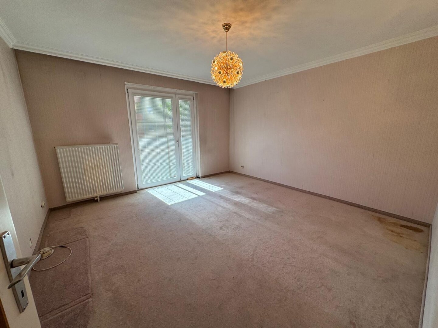 Sanierungsbedürftige 4-Zimmer Wohnung in Ruhelage