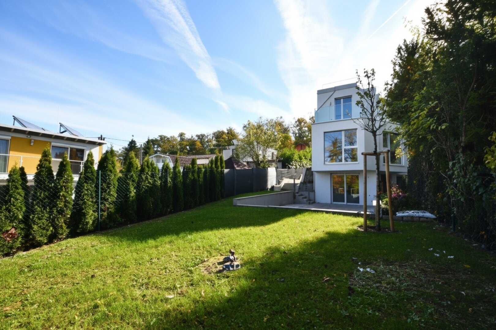 THE UNIQUE HILL SIDE RESIDENCES