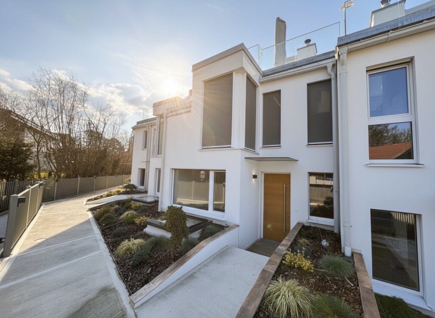 THE UNIQUE HILL SIDE RESIDENCES