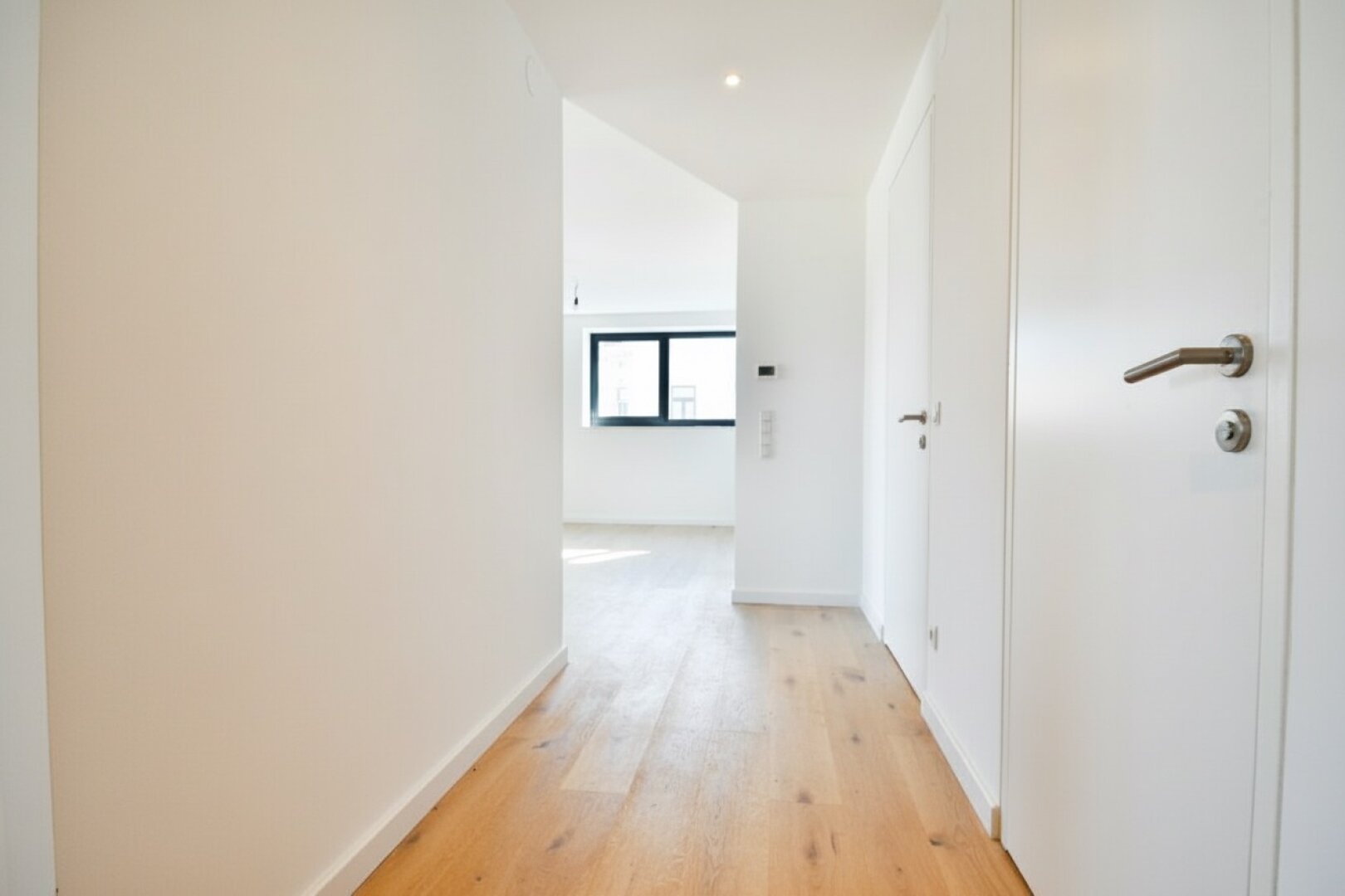 Exklusives Dachgeschoss-Domizil mit Loggia in urbaner Toplage