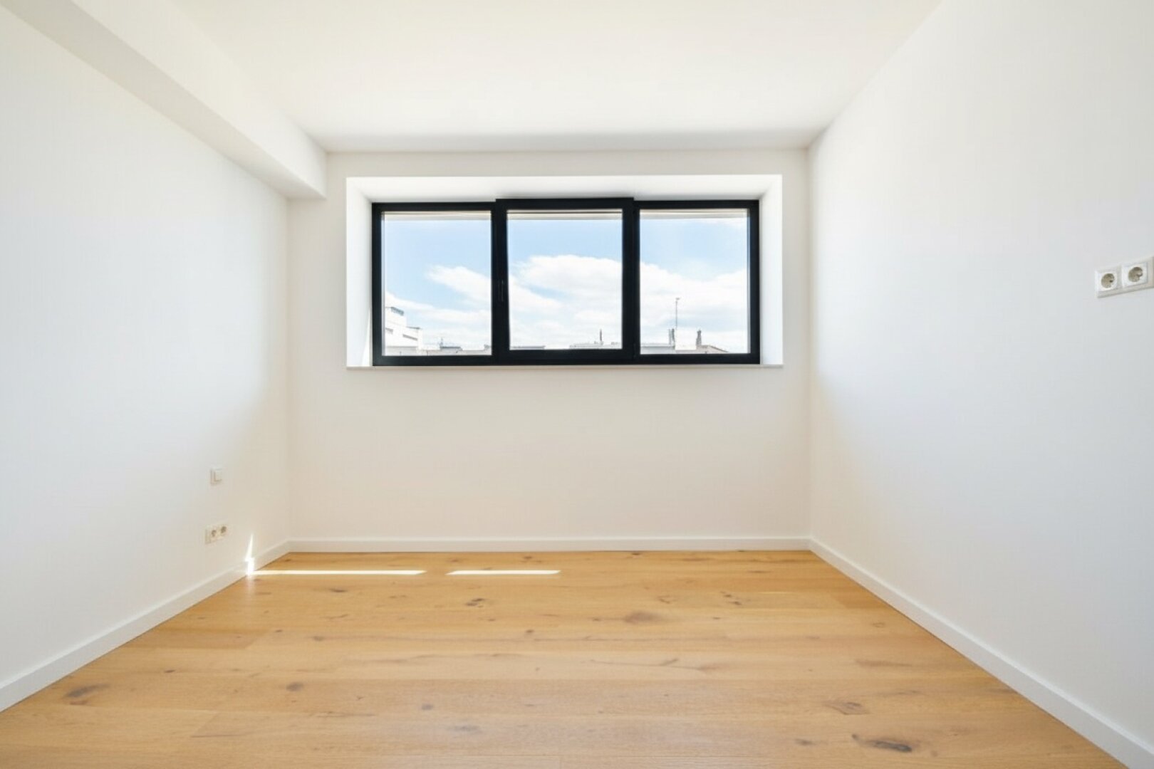 Exklusives Dachgeschoss-Domizil mit Loggia in urbaner Toplage