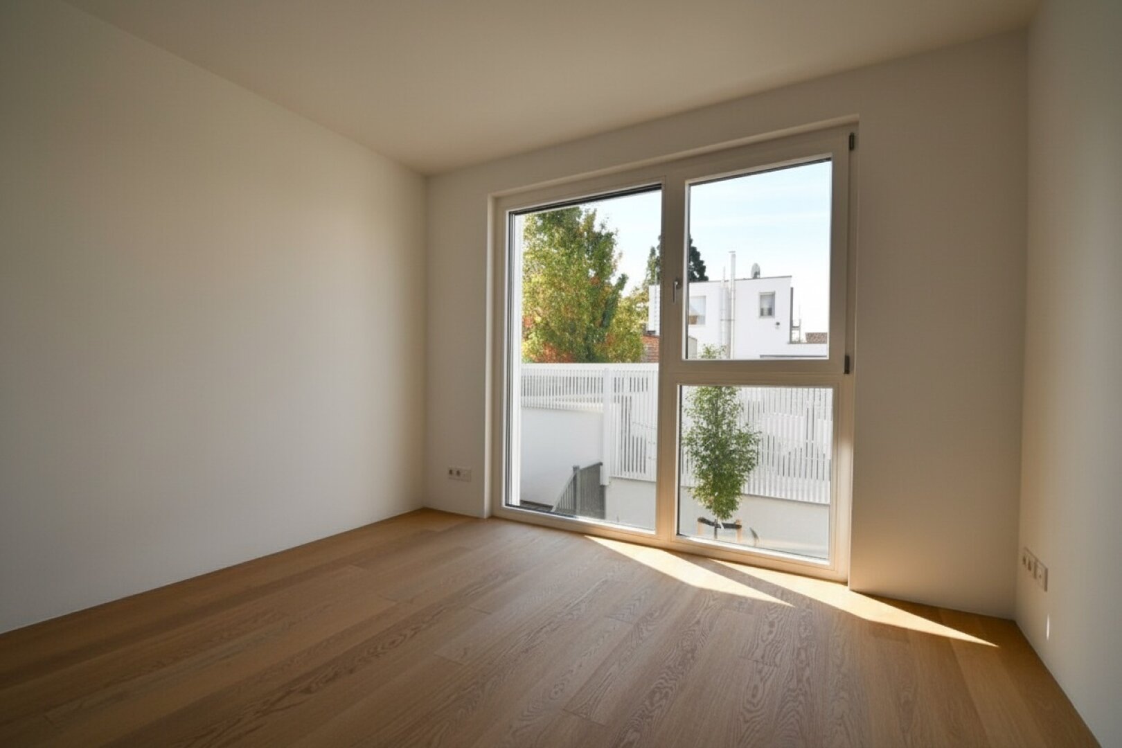 Exklusives Wohnen in Hietzing - Erstbezug-Domizil mit Dachterrasse und Garten