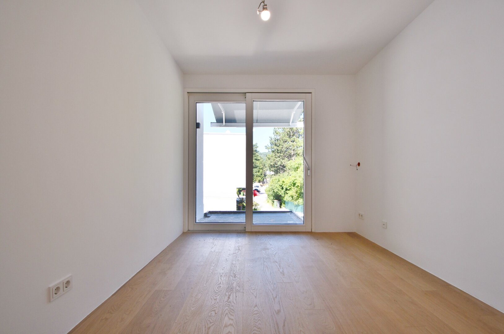 Erstbezug - Design-Domizil mit Dachterrasse und Garten in Hietzinger Grünlage