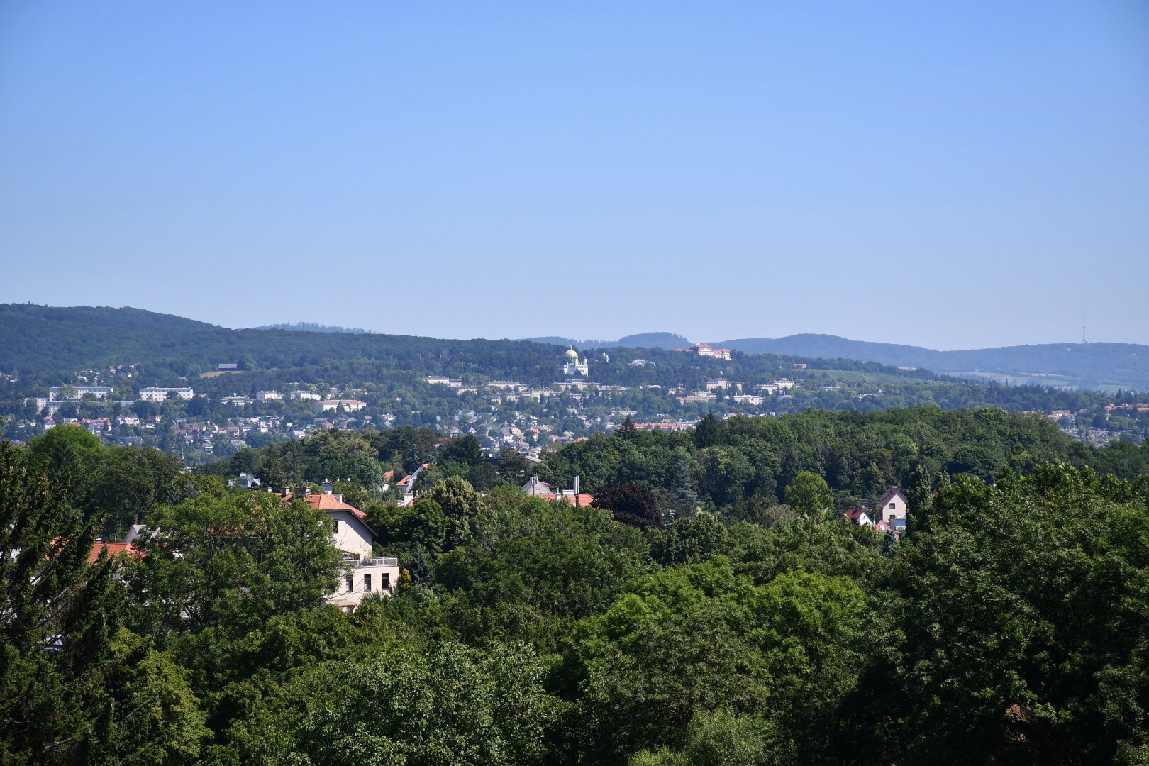 Erstbezug - Design-Domizil mit Dachterrasse und Garten in Hietzinger Grünlage