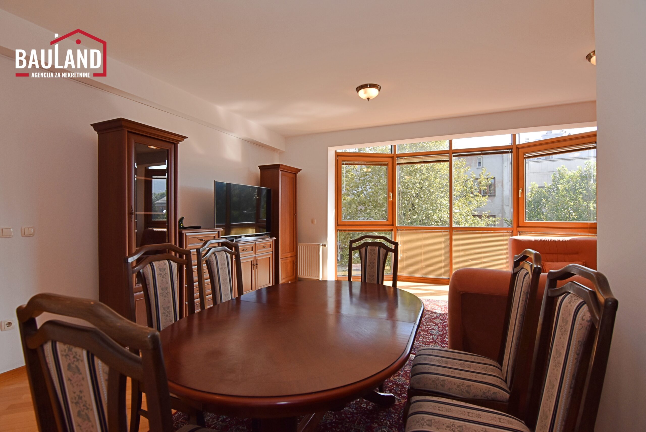 3 izdaje se na duži period četverosoban stan u ulici Alipašina Centar - Copy