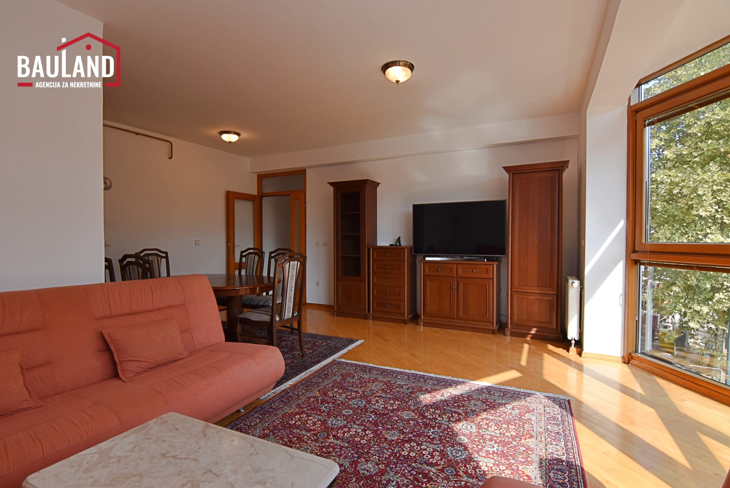 4 stan za najam 110m2 III sprat lift balkon parking mjesto ostava - Copy