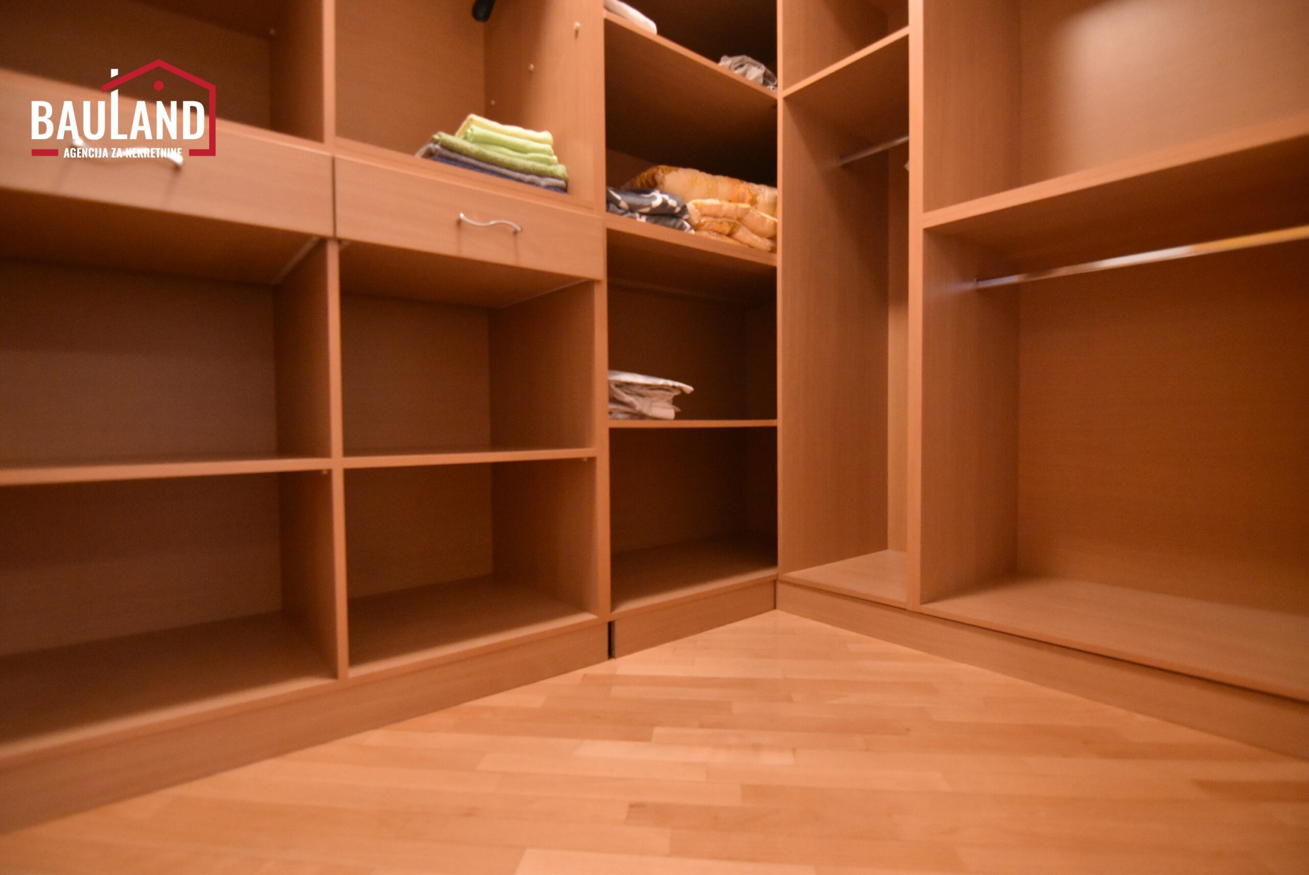 20 stan za najam 110m2 Alipašina Centar