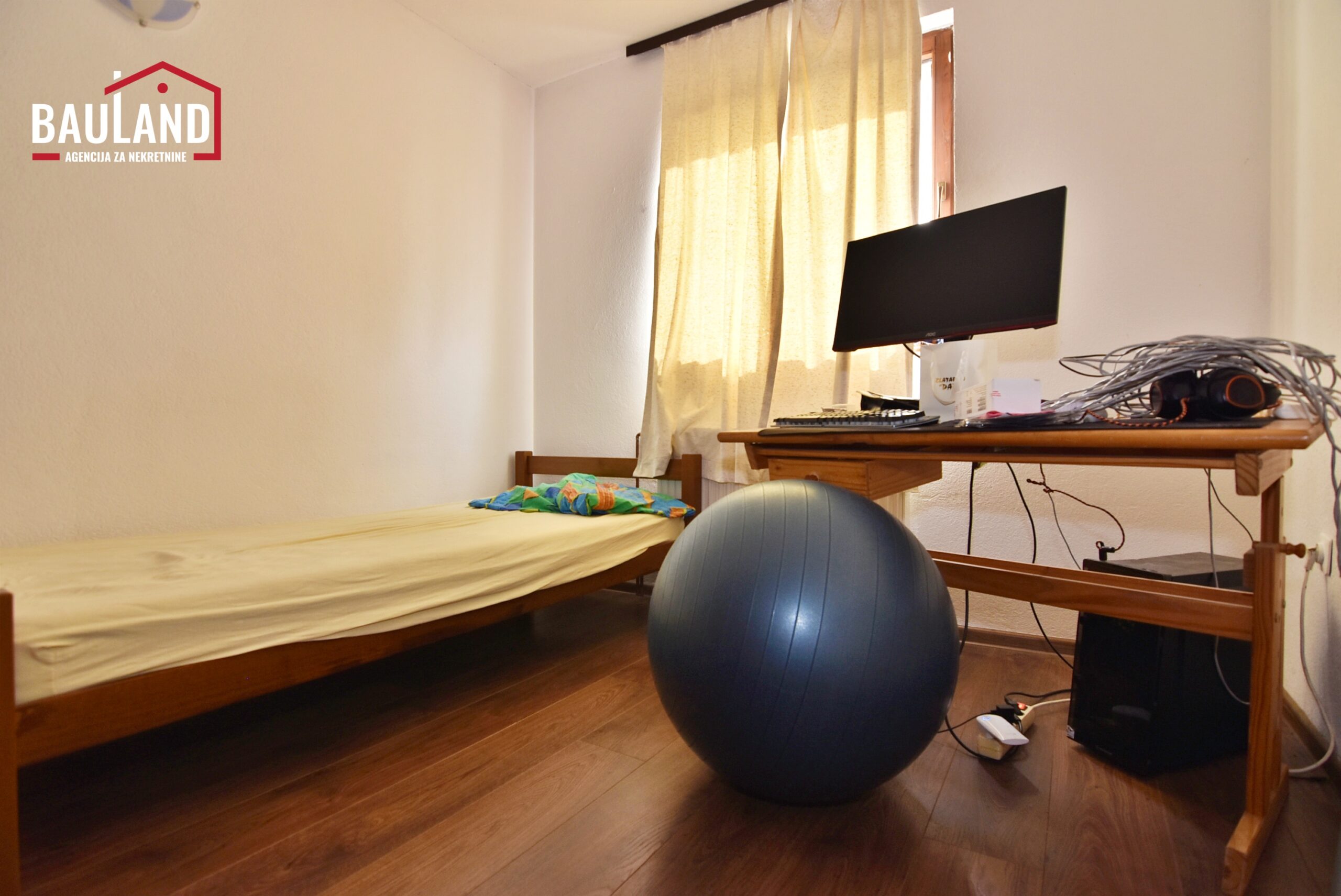 14 na prodaju kuća površine 65m² izgrađena na parceli od 1290m²