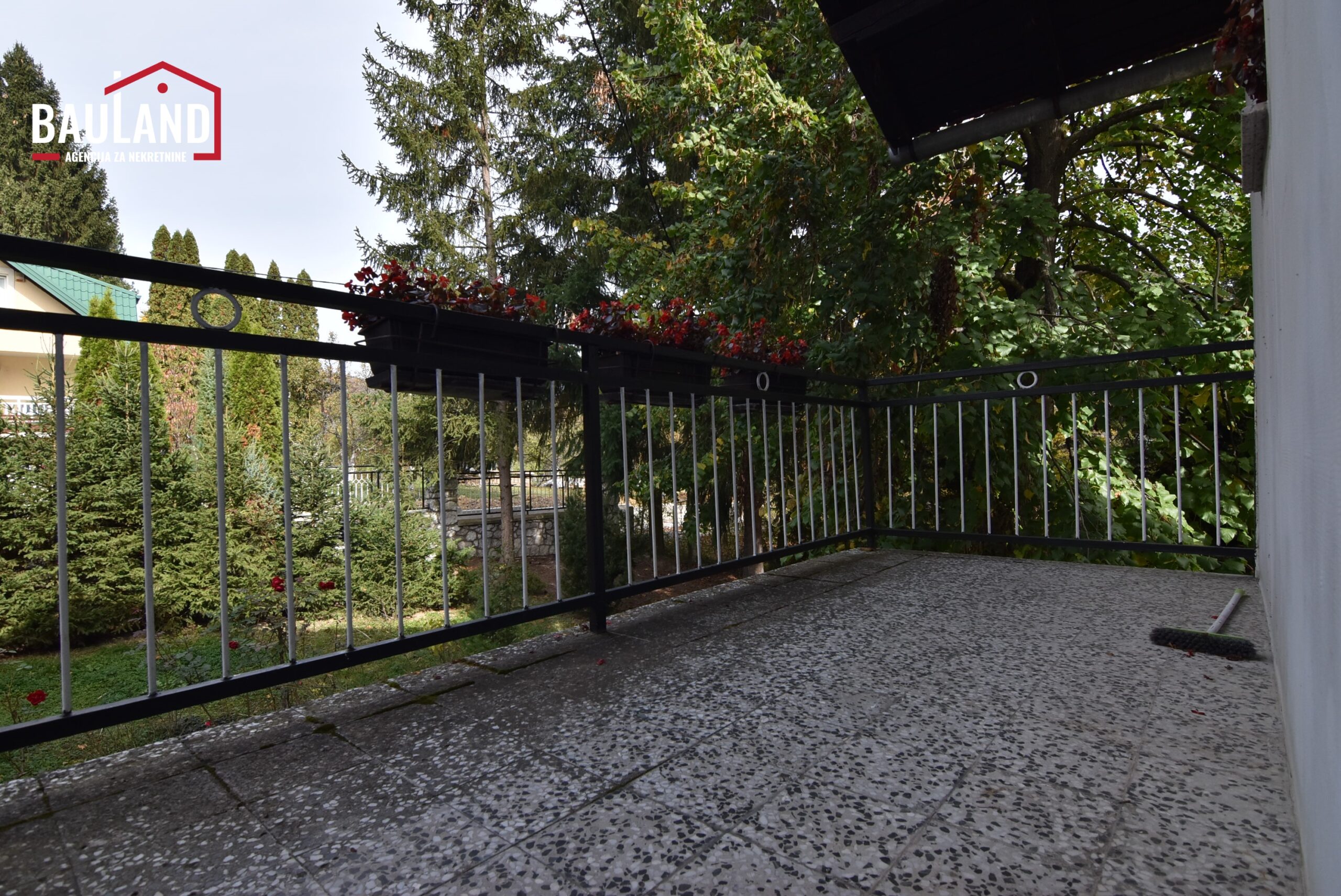 15 prodaja kuće 65m² izgrađena na parceli od 1290m²