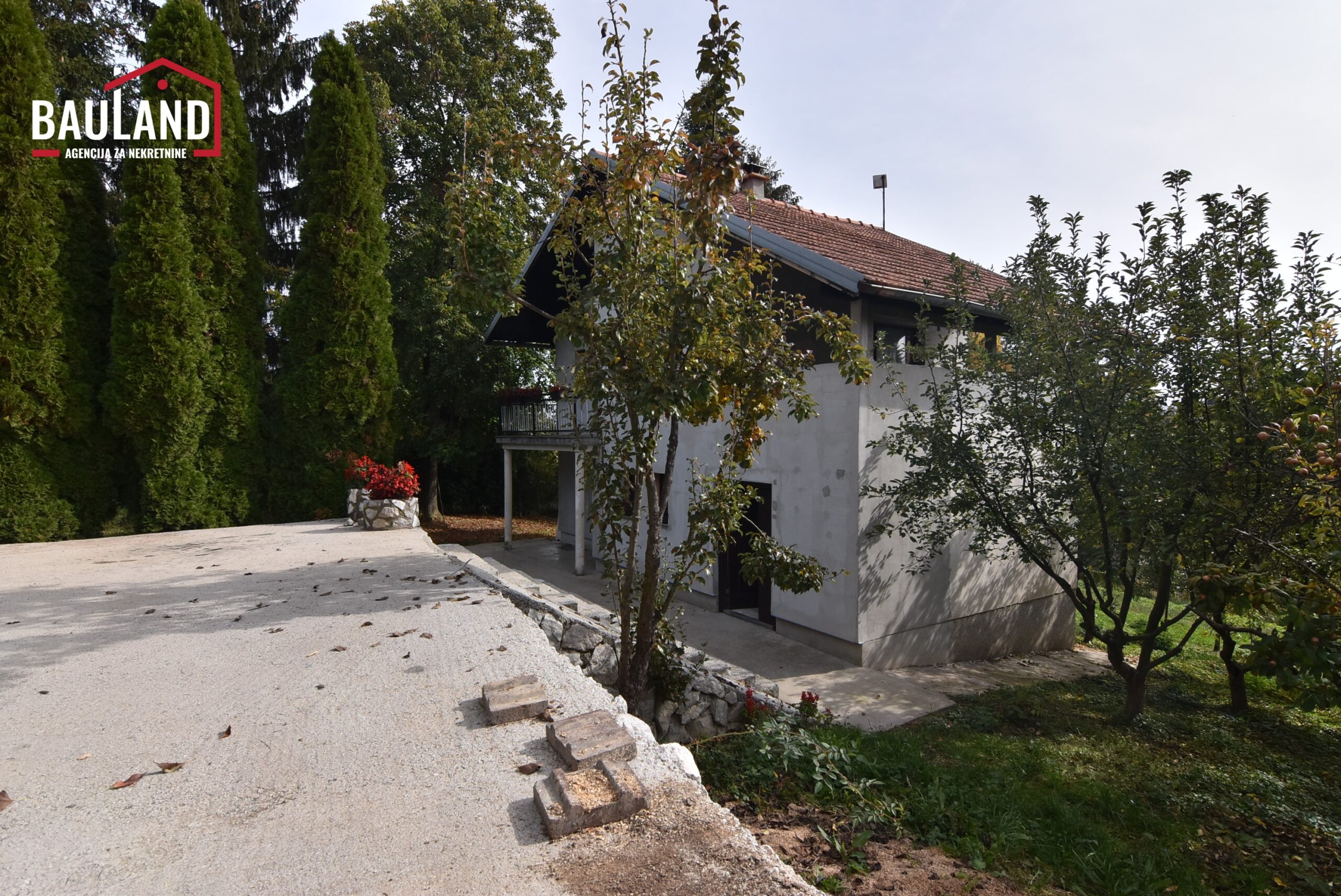 04 na prodaju kuća u Gornjem Vlakovu prizemlje + prvi sprat