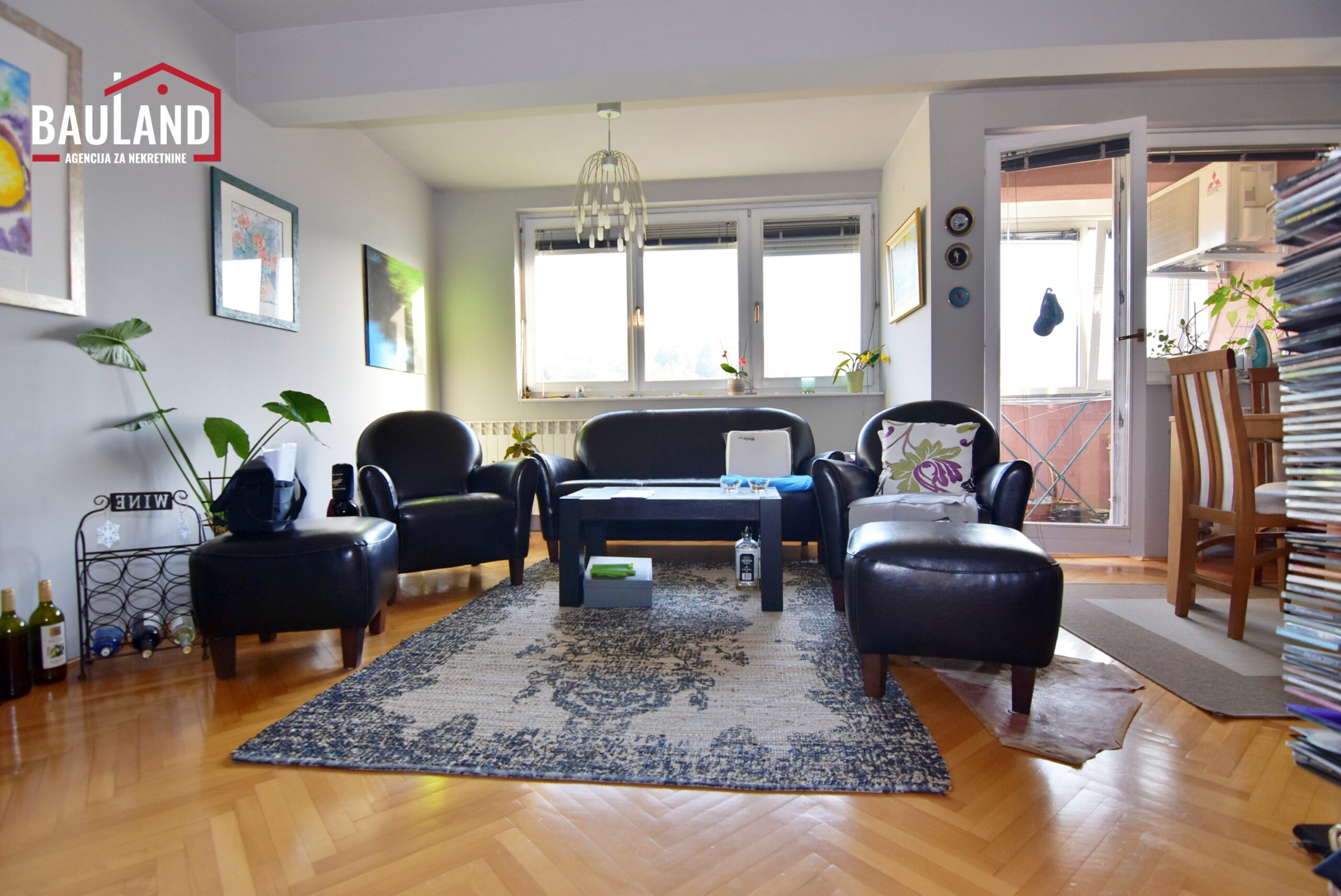 02 prodaje se dvoetažni stan 96m² u ulici Behdžeta Mutevelića na Grbavici