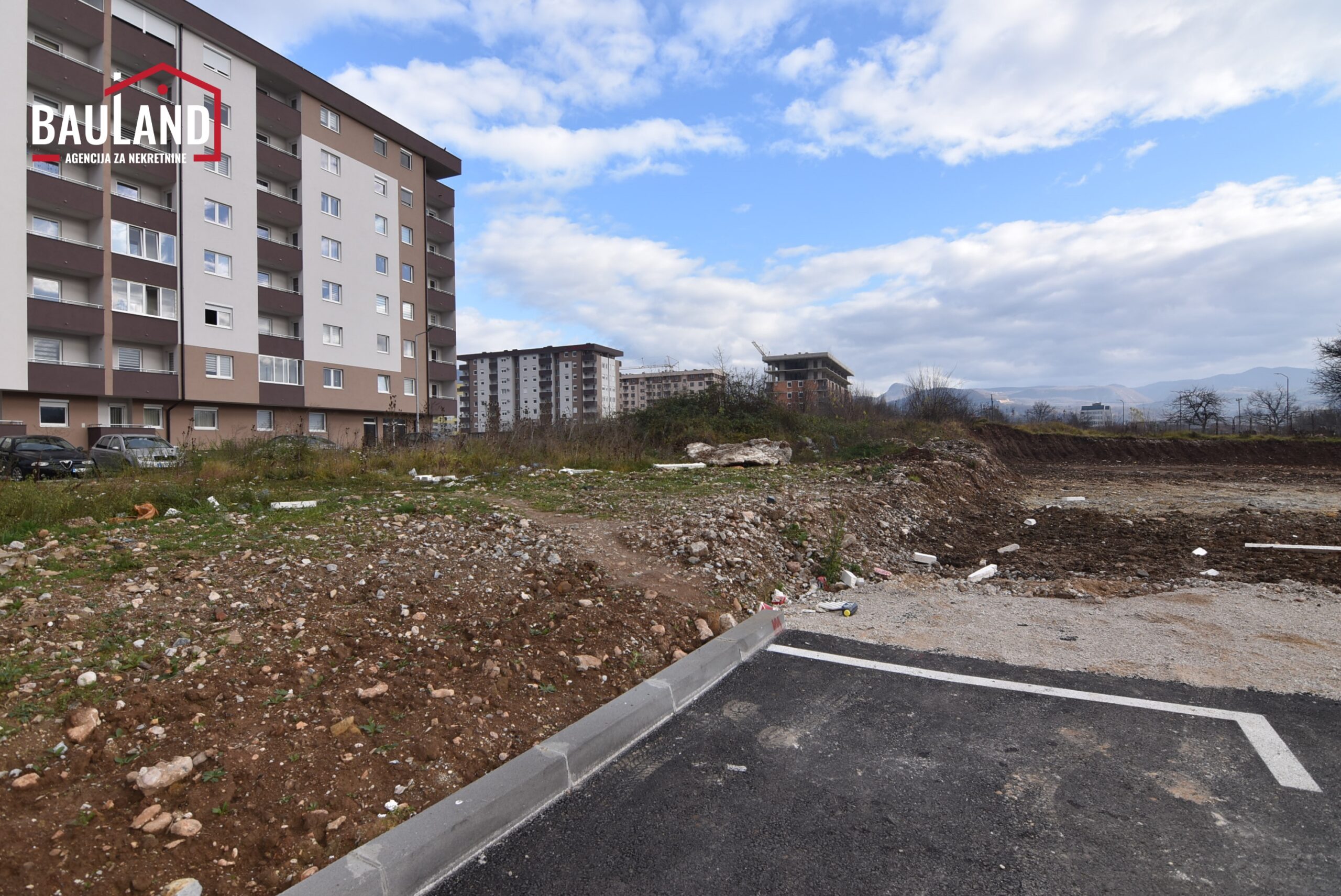 07 na prodaju građevinska parcela površine 618m2 za izgradnju zgrade