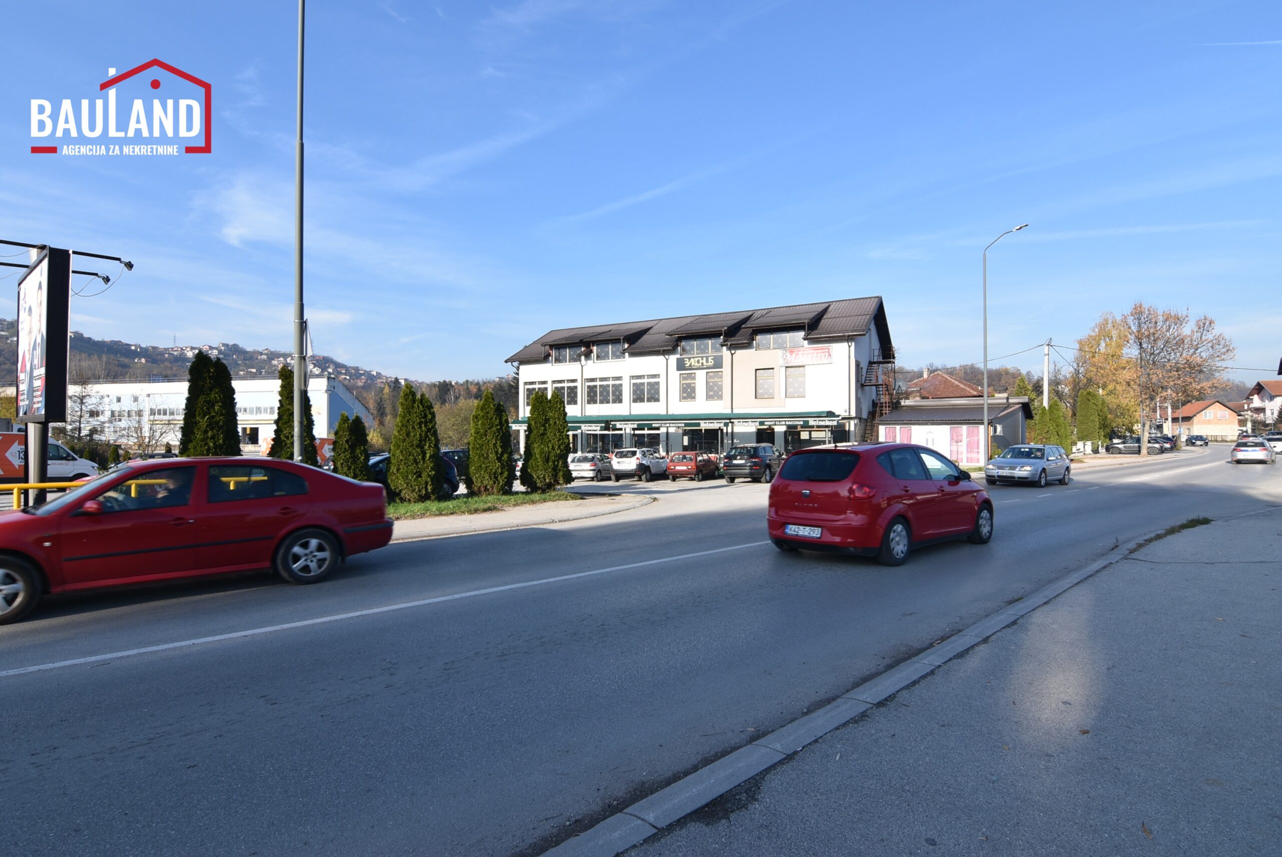 3 prodaju se poslovni objekti na parceli 2132m² Istočno Novo Sarajevo