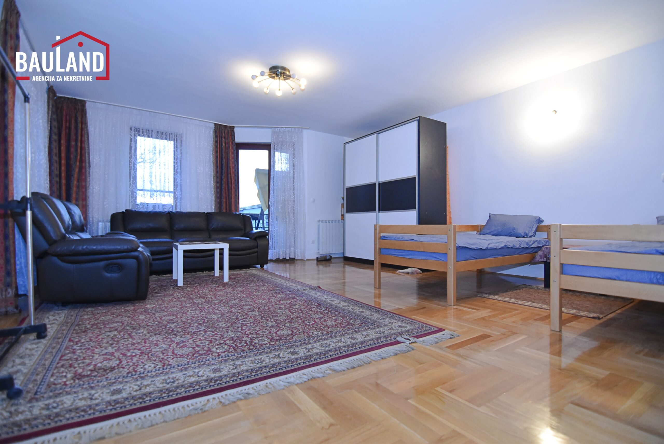 08 najam stana 100m2 trosoban ul. Šekerova Centar