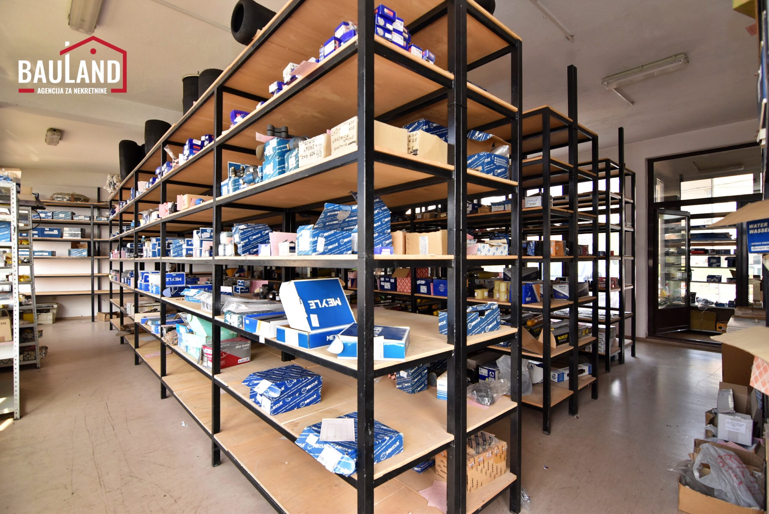 05 prodajno skladišni poslovni prostor za najam 220m2 Općina Novi Grad