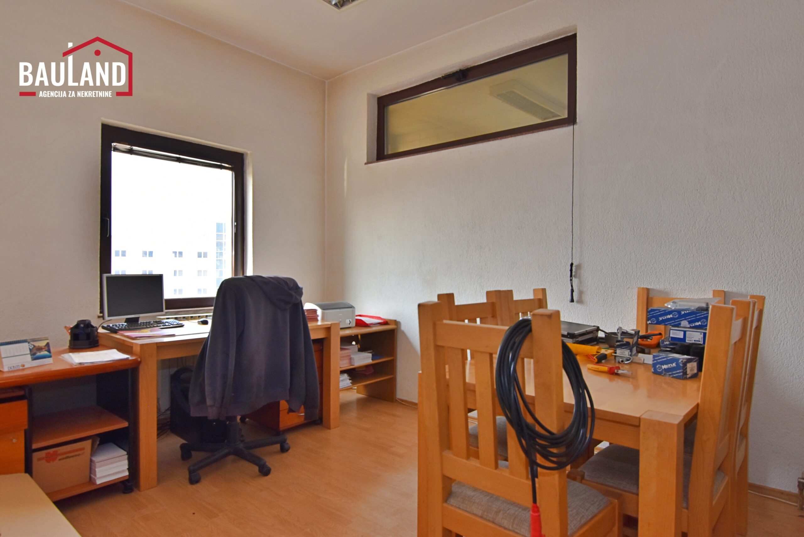 09 iznajmljuje se poslovni prostor površine 220m2 u ulici Franje Kluza u Rajlovcu