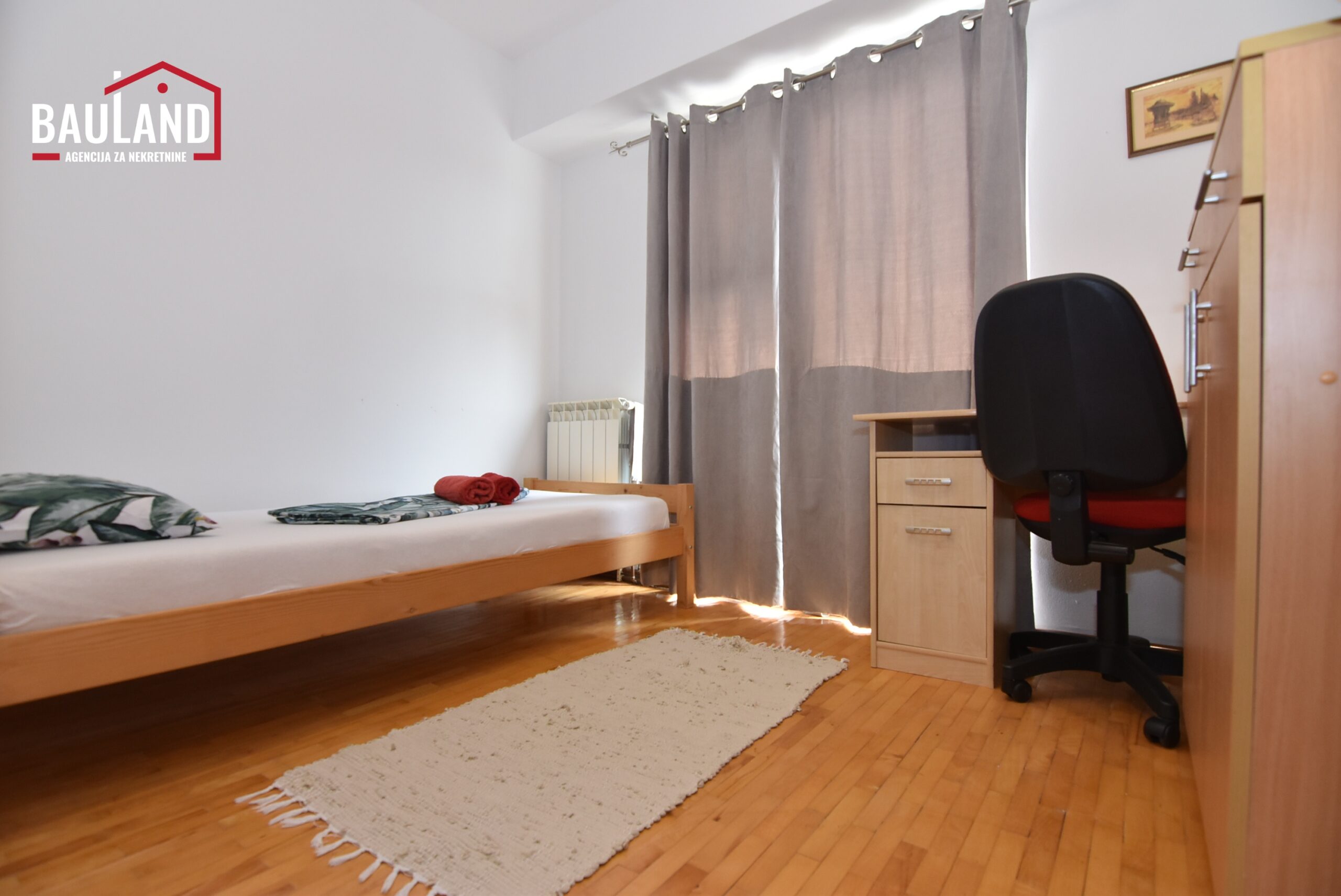 16 četverosoban stan u privatnoj kući za najam ul. Čeljigovići