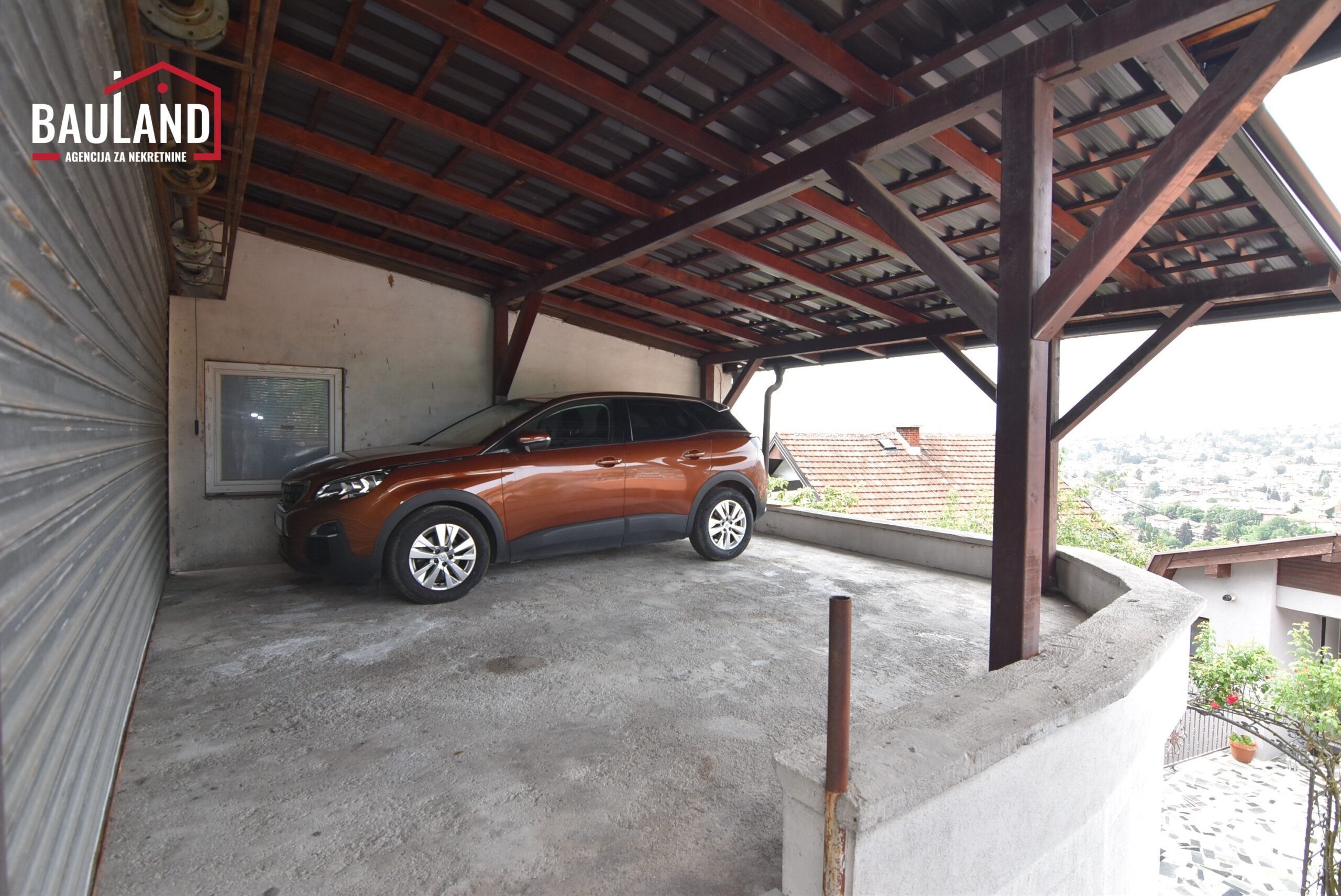 21 iznajmljuje se na duži vremnski period sprat kuće 120m2 naselje Alifakovac Stari Grad