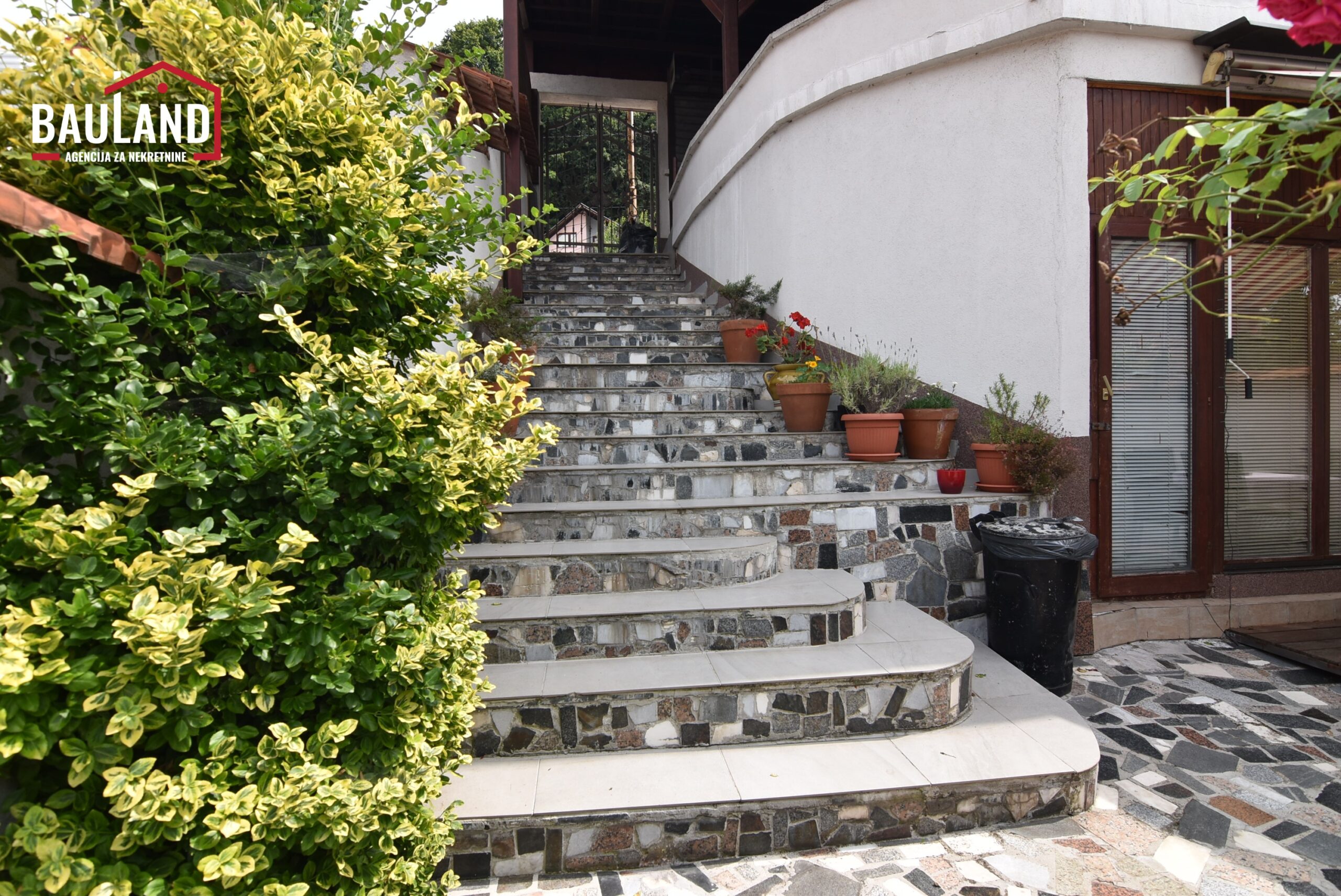 26 sprat kuće za najam 120m2