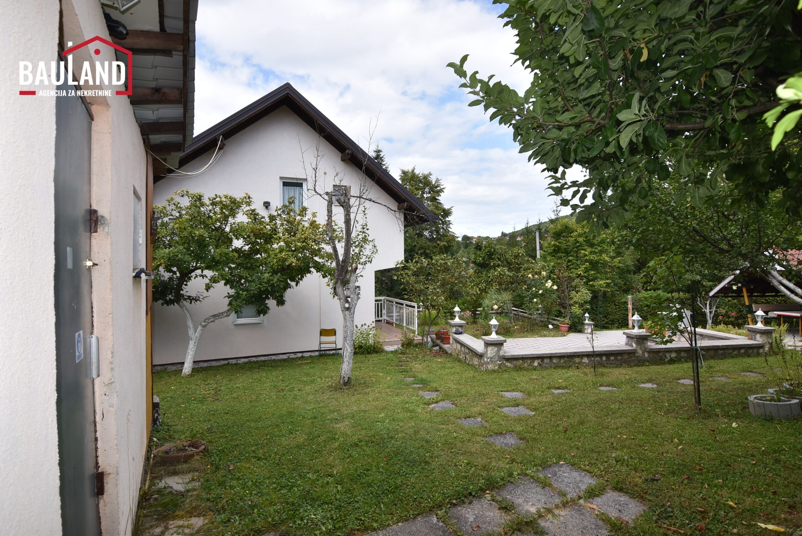 14 vikendica za prodaju 1012m2 zemljišta