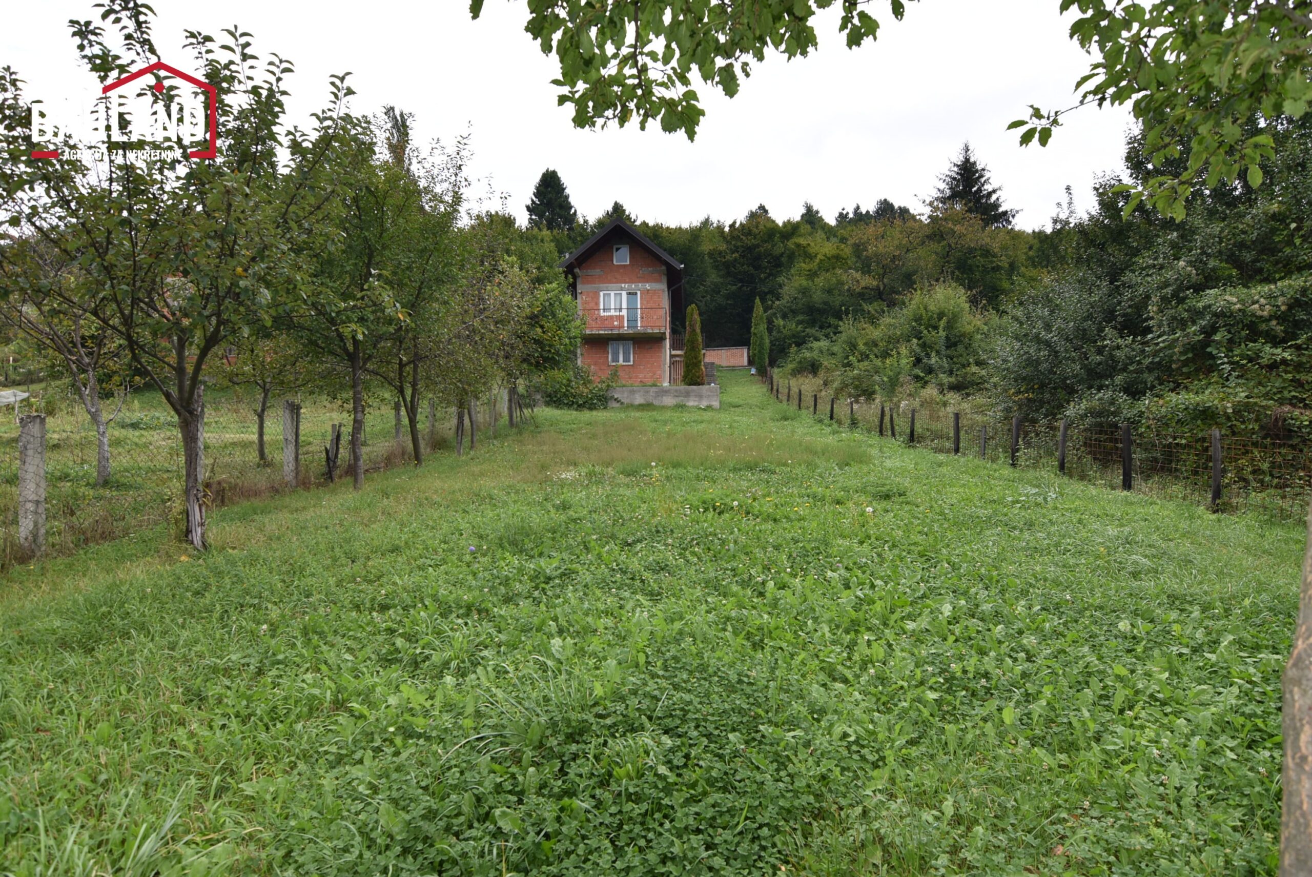 Wochenendhaus auf einem Grundstück von 535 m², Dobroševići - Gemeinde Novi Grad Sarajevo