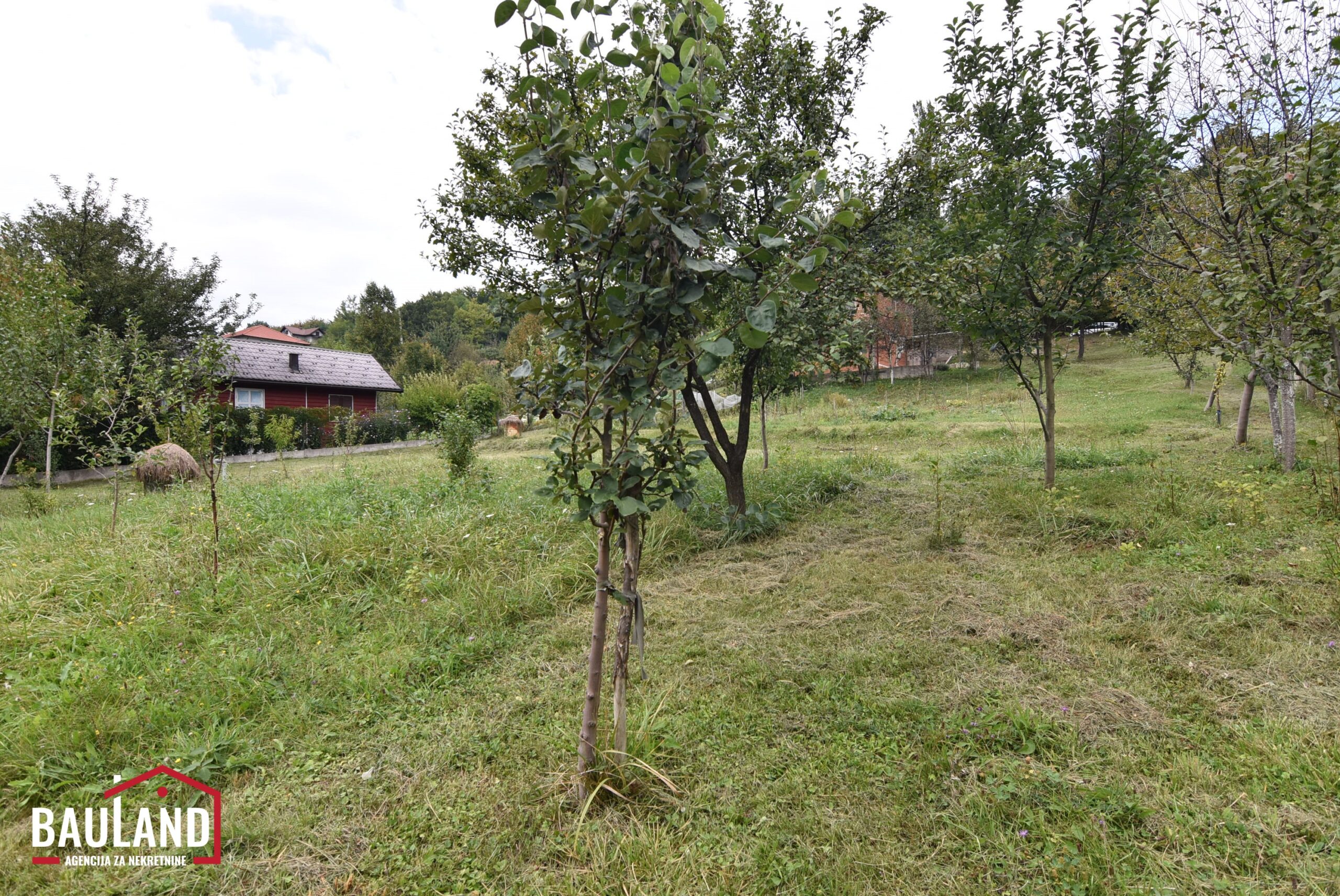 02 iznajmljuje se vikendica površine 1500m2 u ulici Tjepovački put Općina Novi Grad Sarajevo