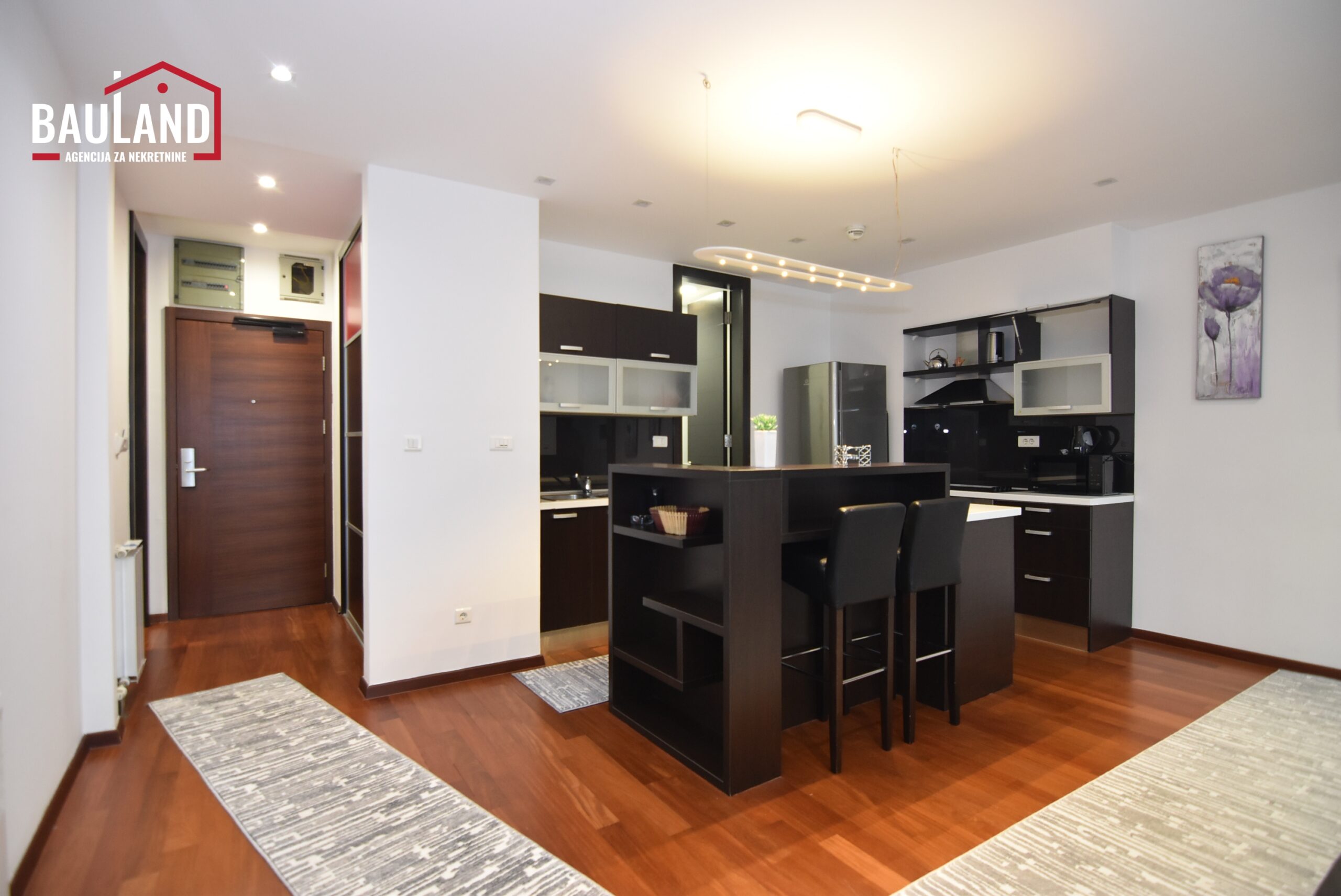 06 namješten trosoban stan za najam 100m2 ul. Milana Preloga