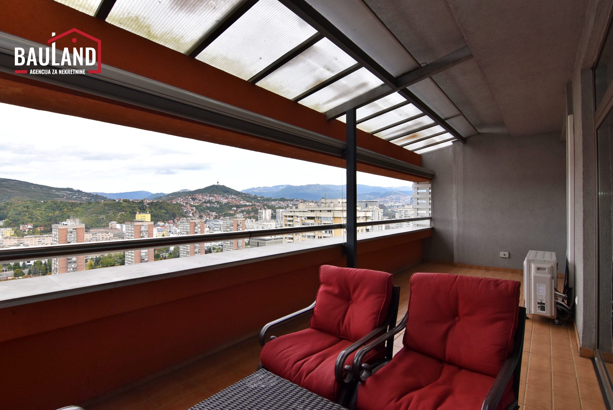 19 trosoban namješten stan na 12-om spratu BOSMAL