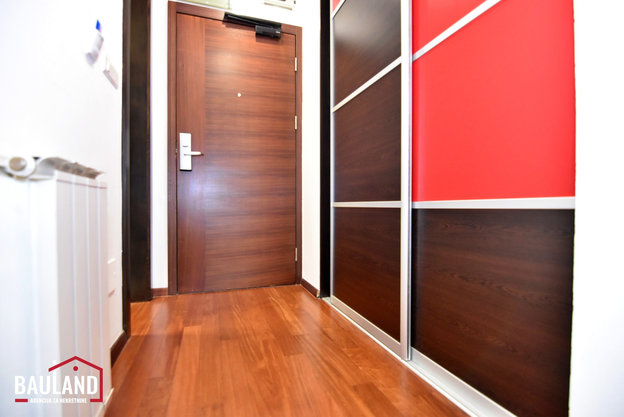 20 stan za najam 100m2 Bosmal ul. Milana Preloga