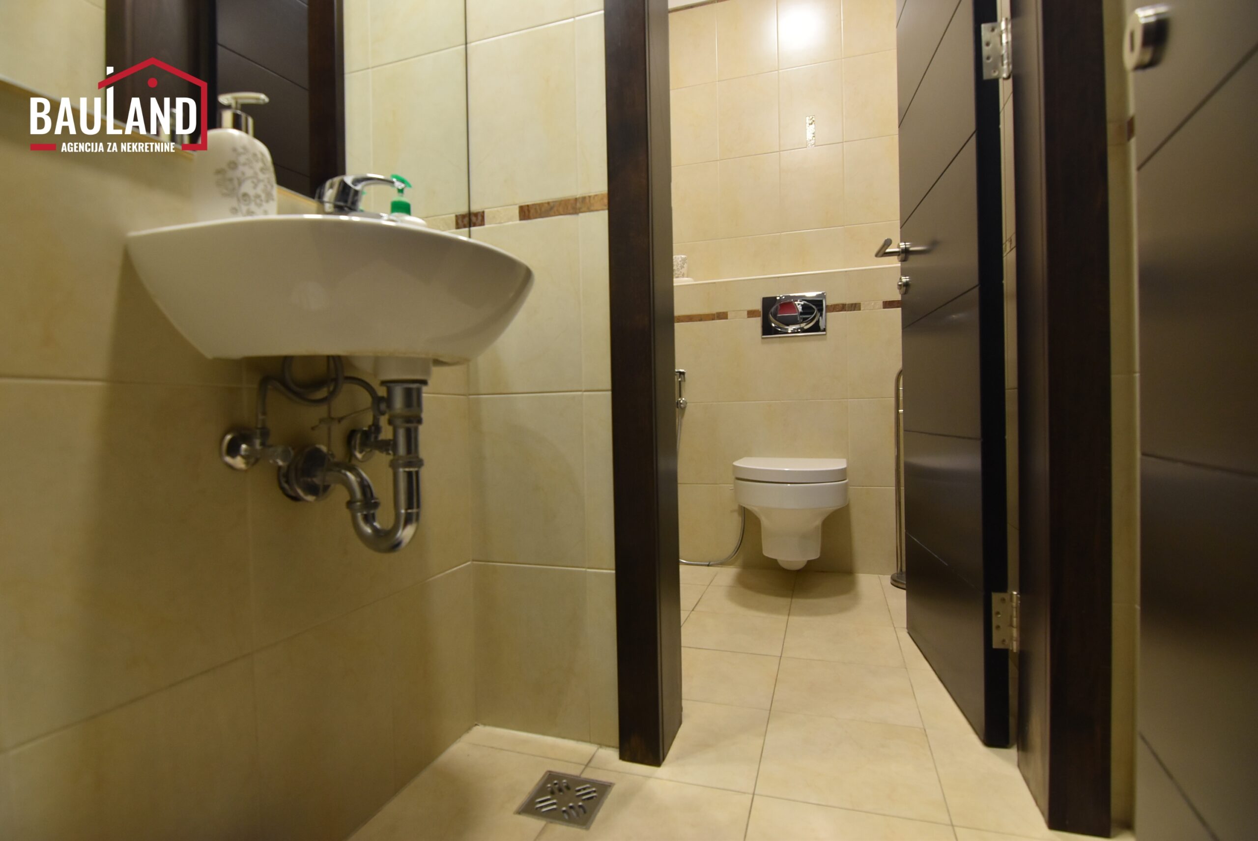 21 izdaje se stan na duži vremenski period BOSMAL