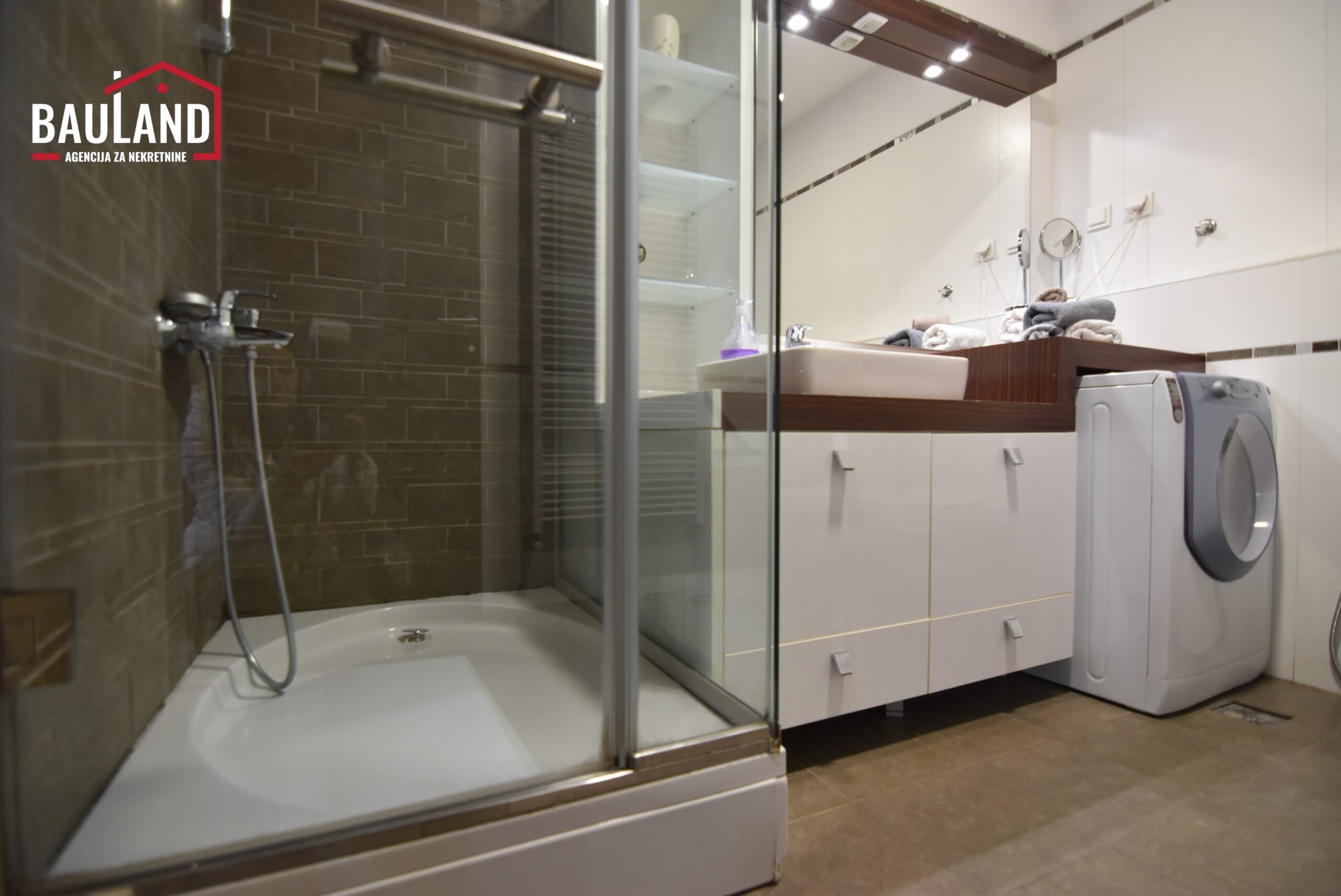 24 stan za najam BOSMAL