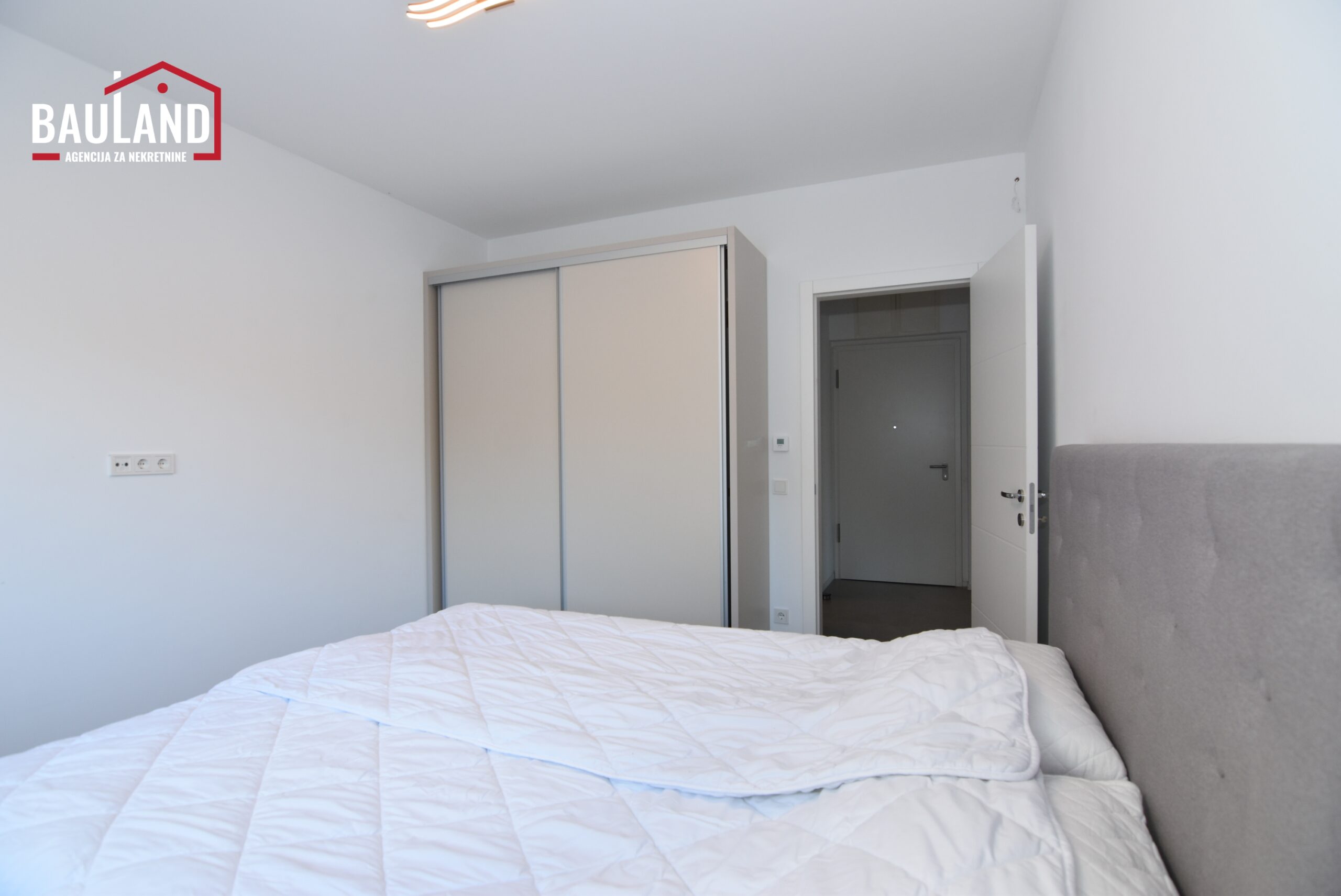 10 izdaje se stan na duži vremenski period 75m2 prizemlje