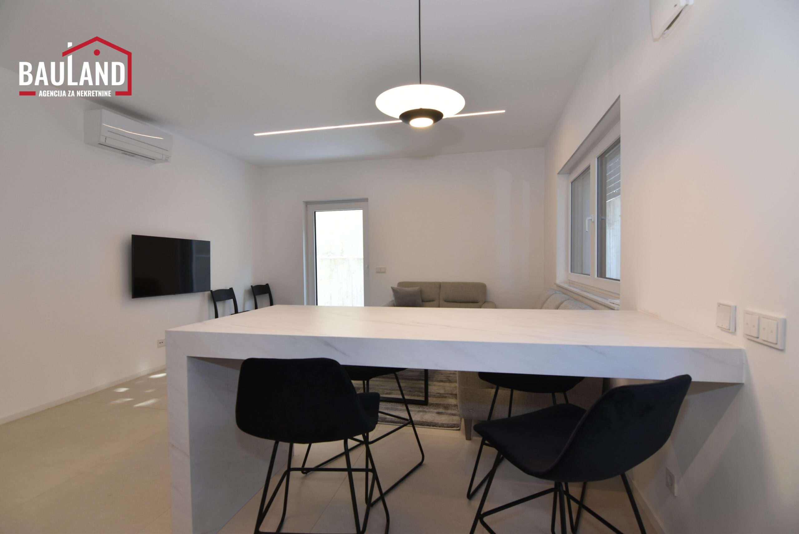 2 najam stana Centar 64m2 prizemlje