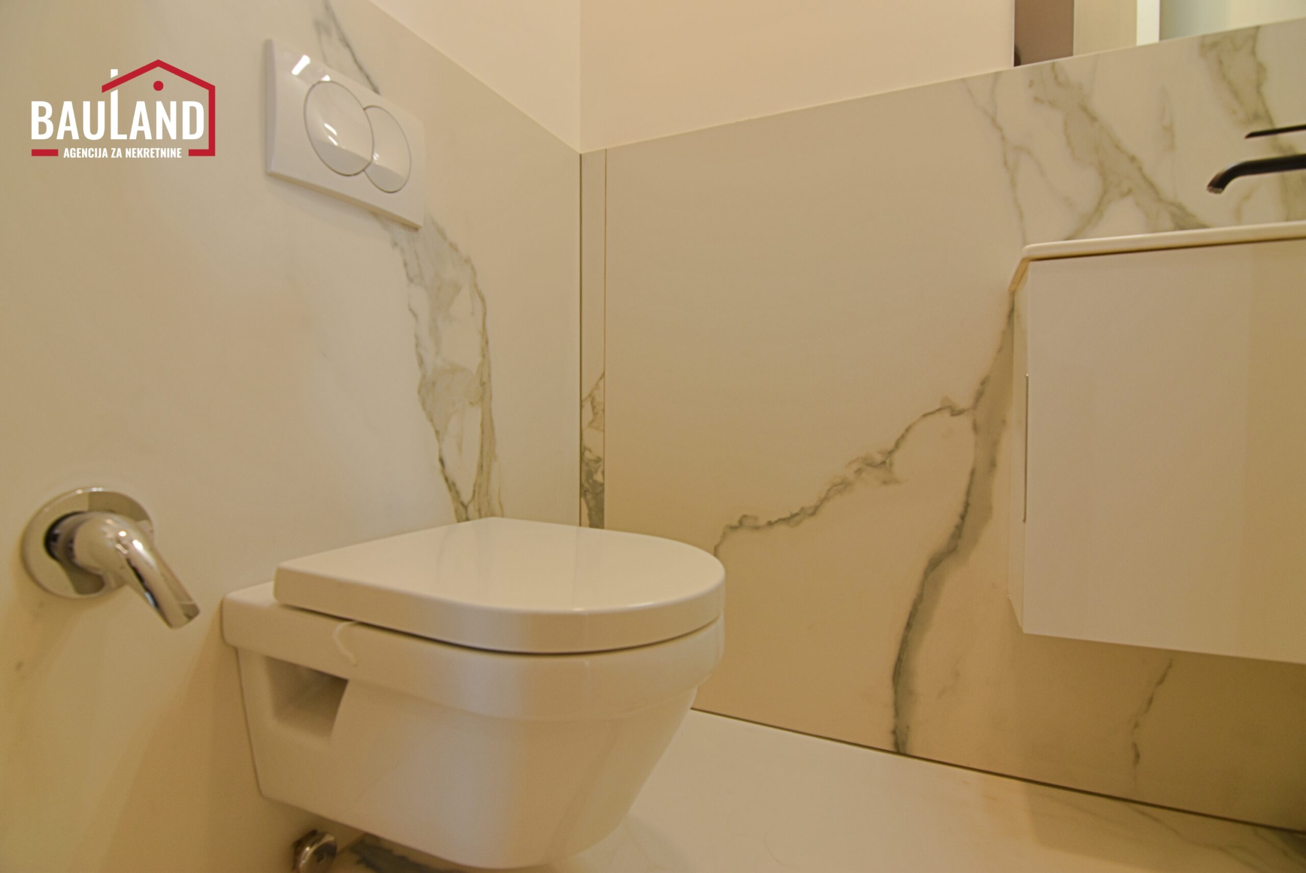 15 četverosoban namješten stan 105m2 Centar Koševsko brdo