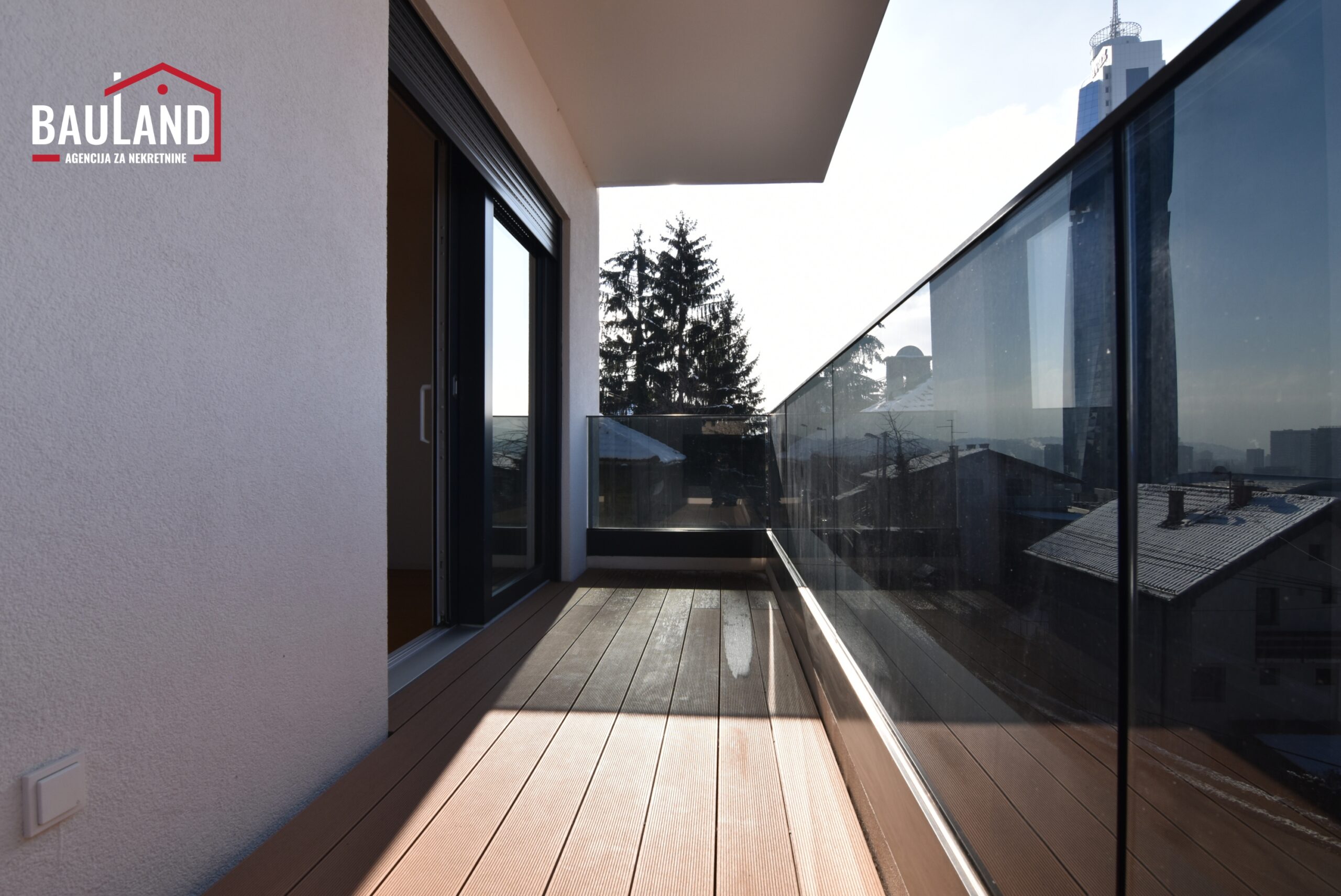 17 stan za najam 105m2 II sprat Antuna Hangija Centar