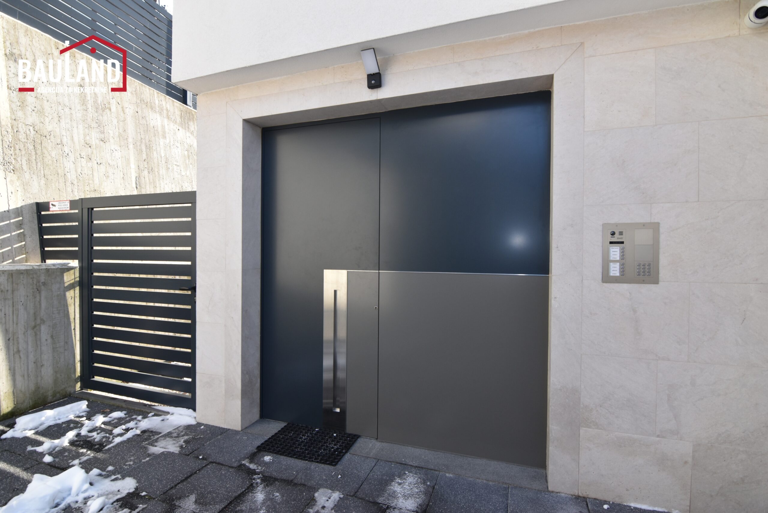 26 izdaje se stan na Koševskom brdu 105m2