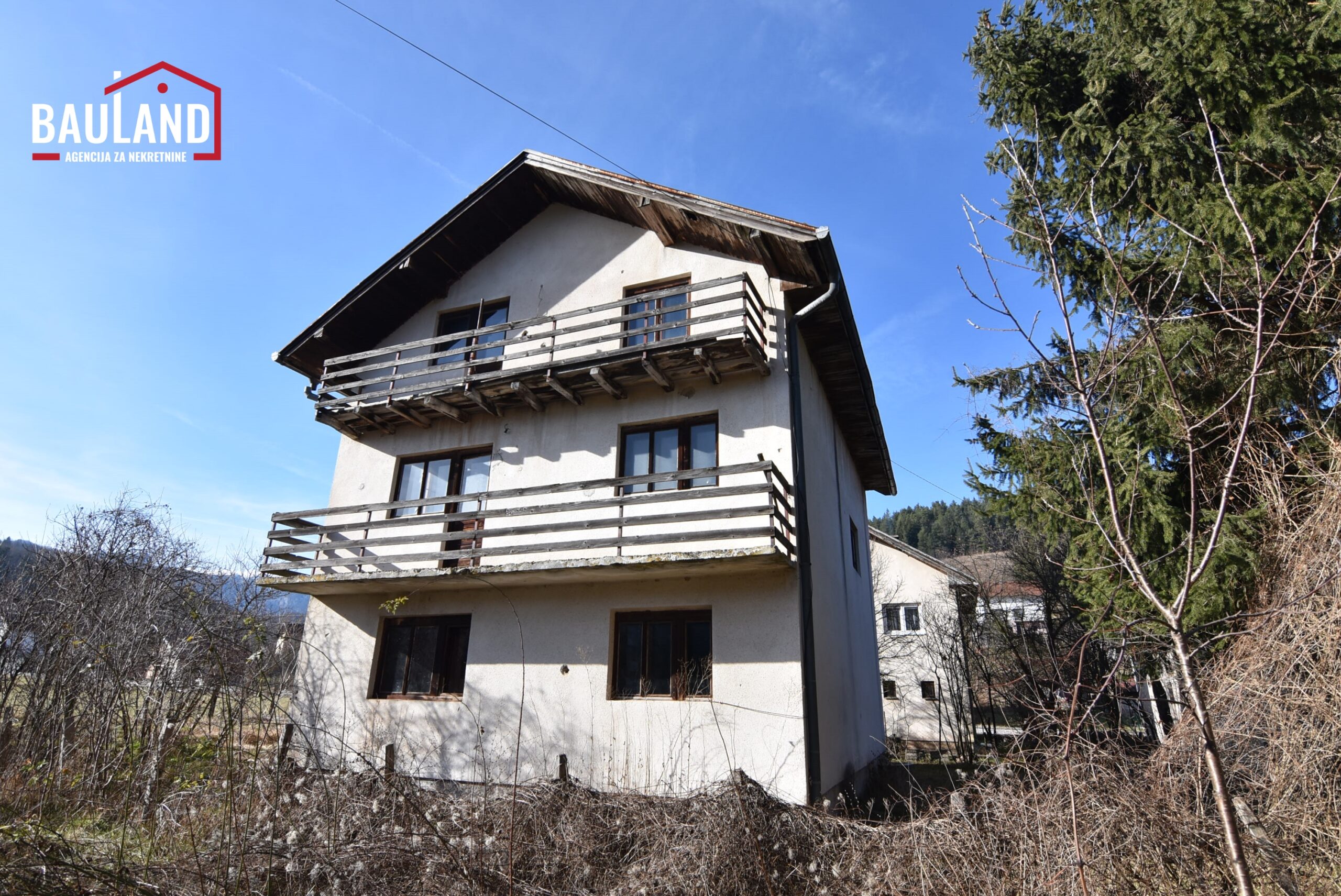 6 prodaje se kuća u Trnovu izgrađena na parceli od 311m2