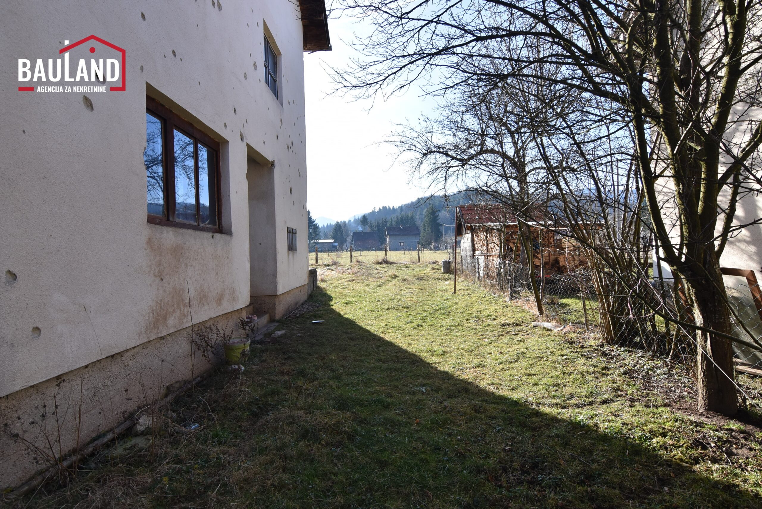 8 prodaje se kuća u Općini Trnovo RS