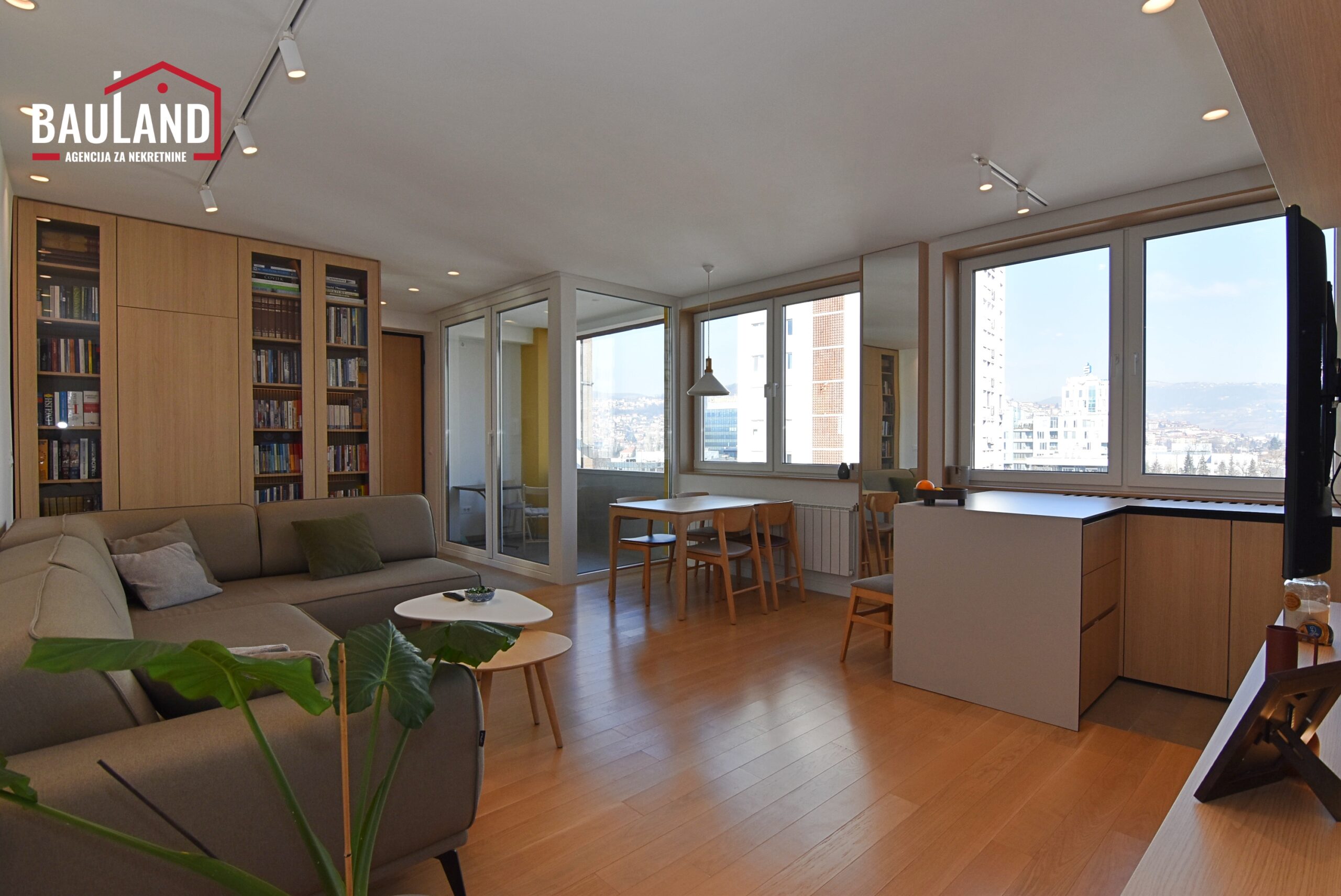 2 prodaje se trosoban renoviran namješten stan Grbavica