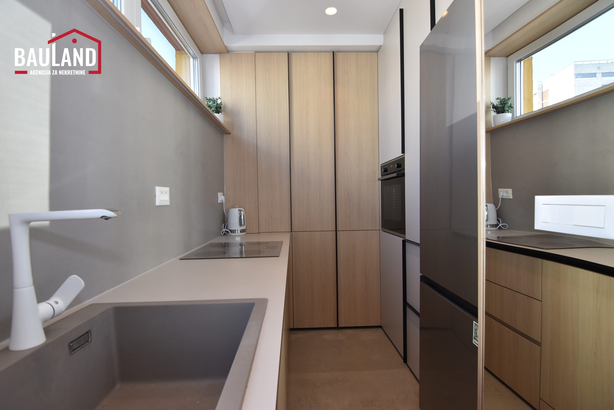 10 stan za prodaju Grbavica Novo Sarajevo