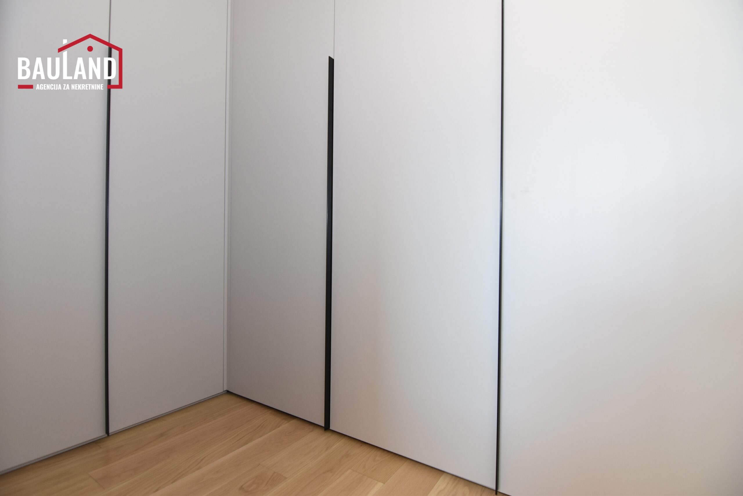 13 stan za prodaju Grbavica