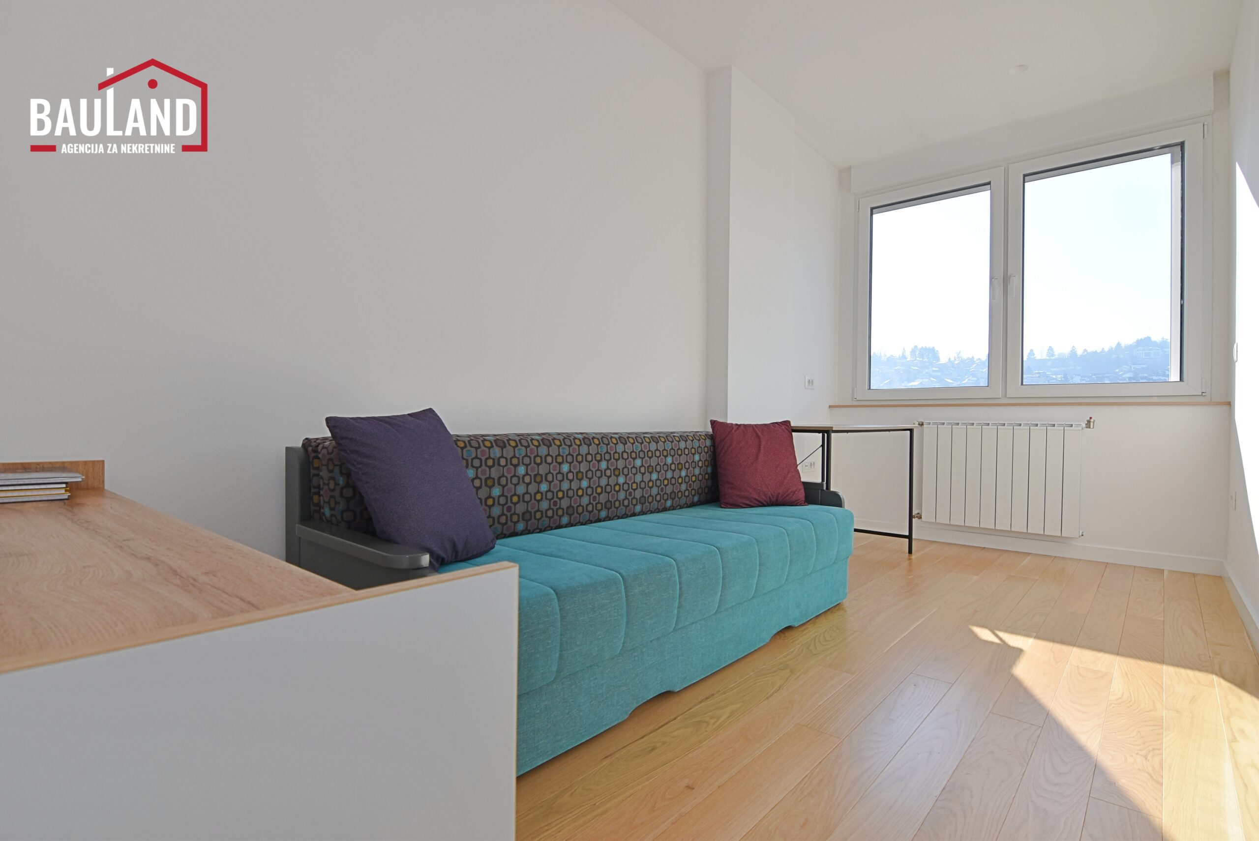 14 prodaje se trosoban namješten stan u ulici Grbavička