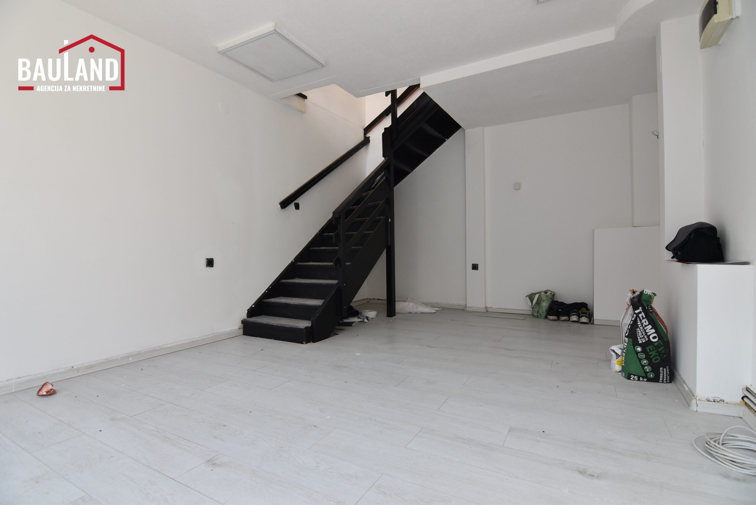 2 prodaja poslovnog prostora ul. Zagrebačka Novo Sarajevo