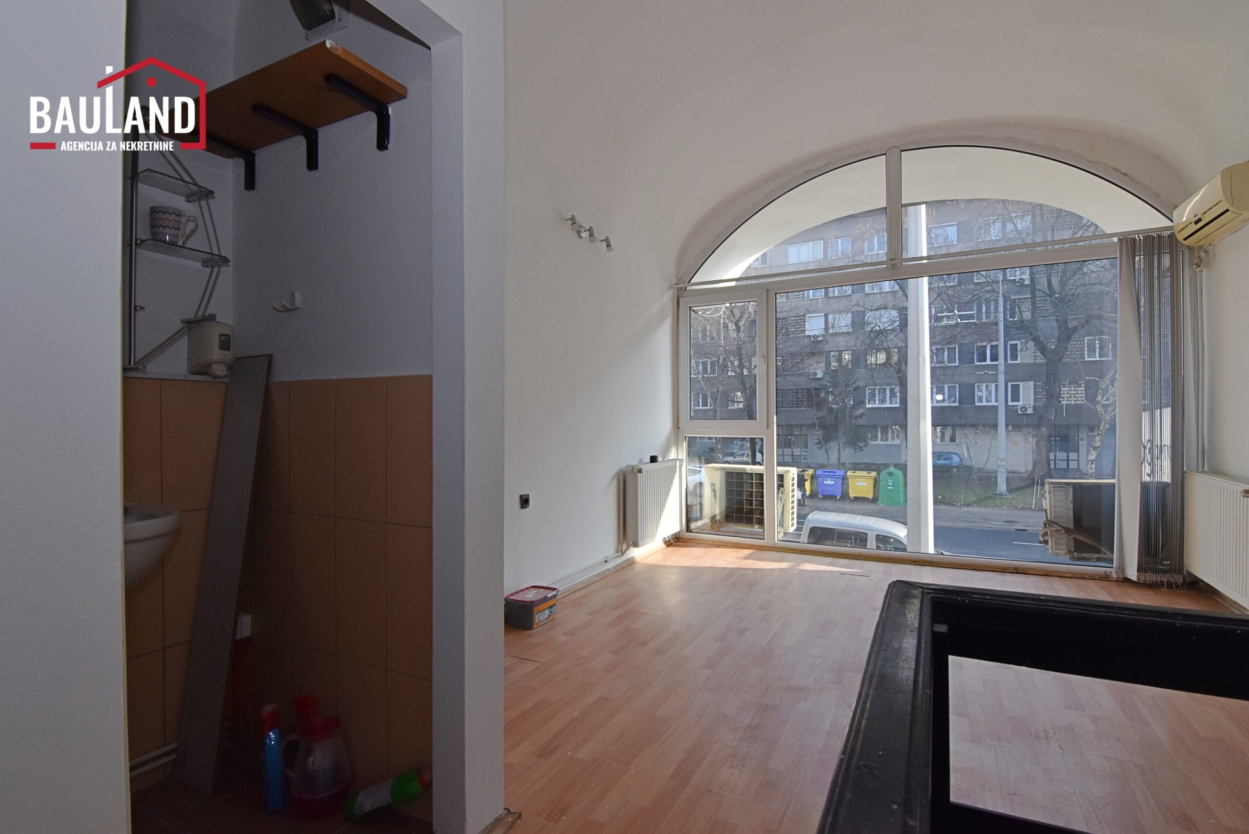 8 prodaja poslovnog prostora 32m2 Novo Sarajevo