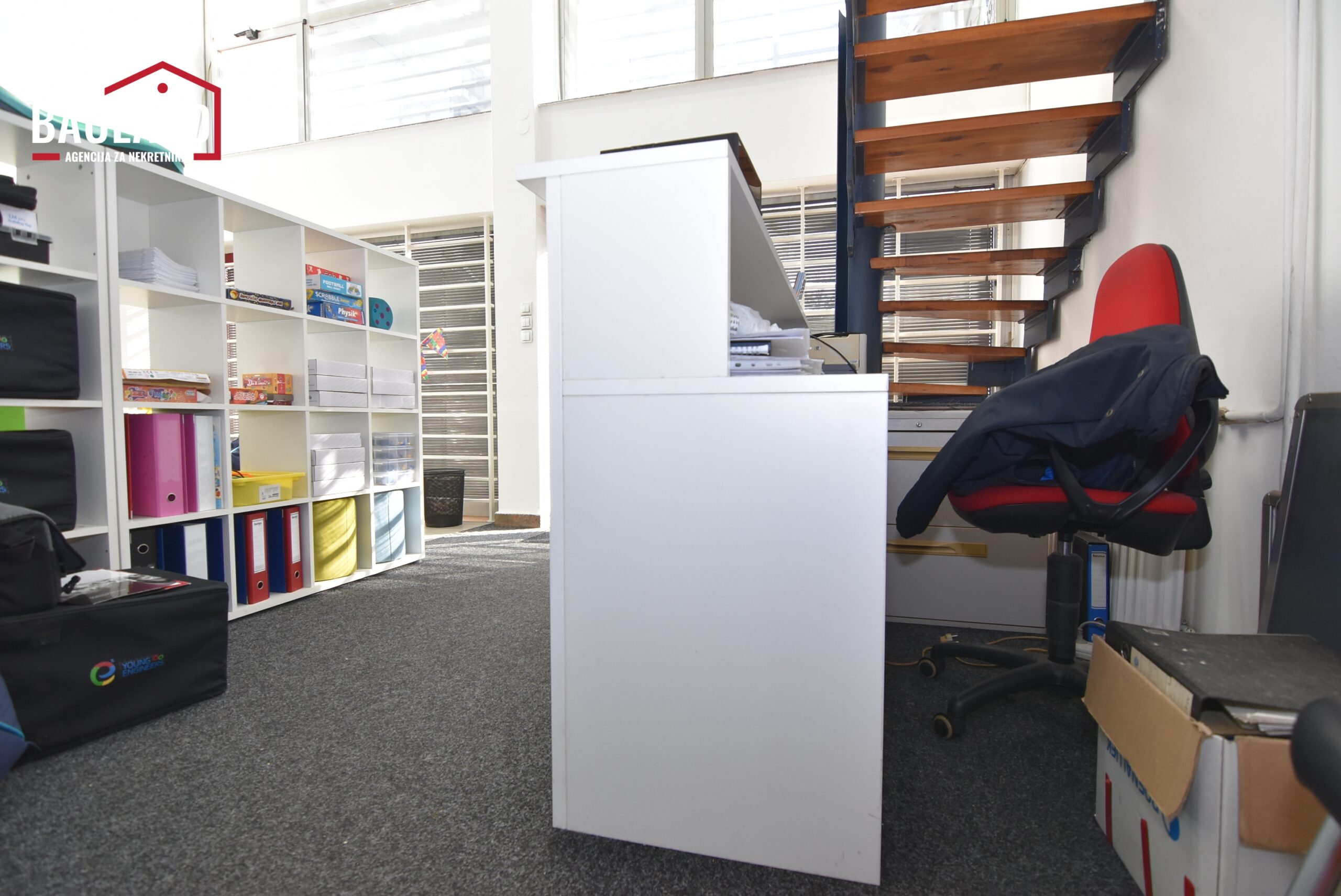 8 prodaje se poslovni prostor u ulici Azize Šaćirbegović naselje Hrasno