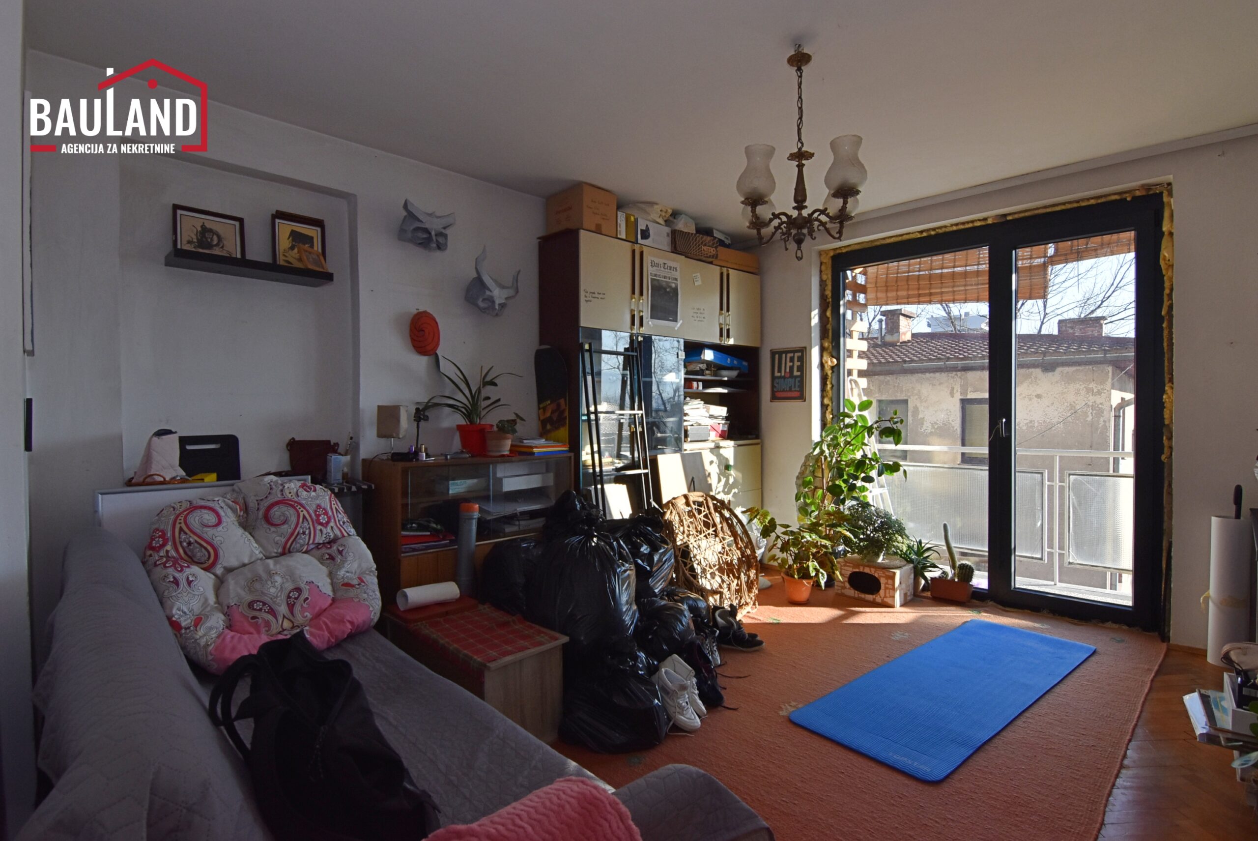 2 stan za prodaju 52 m2 I sprat