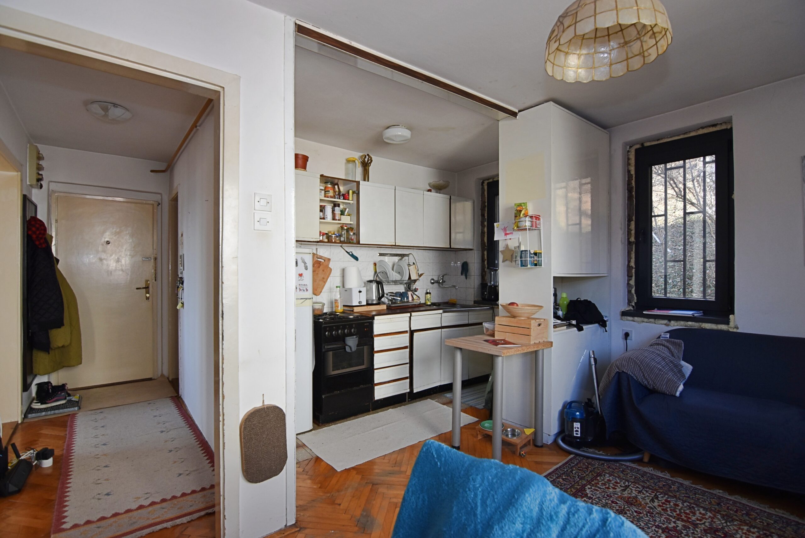 8 stan za prodaju Omera Stupca