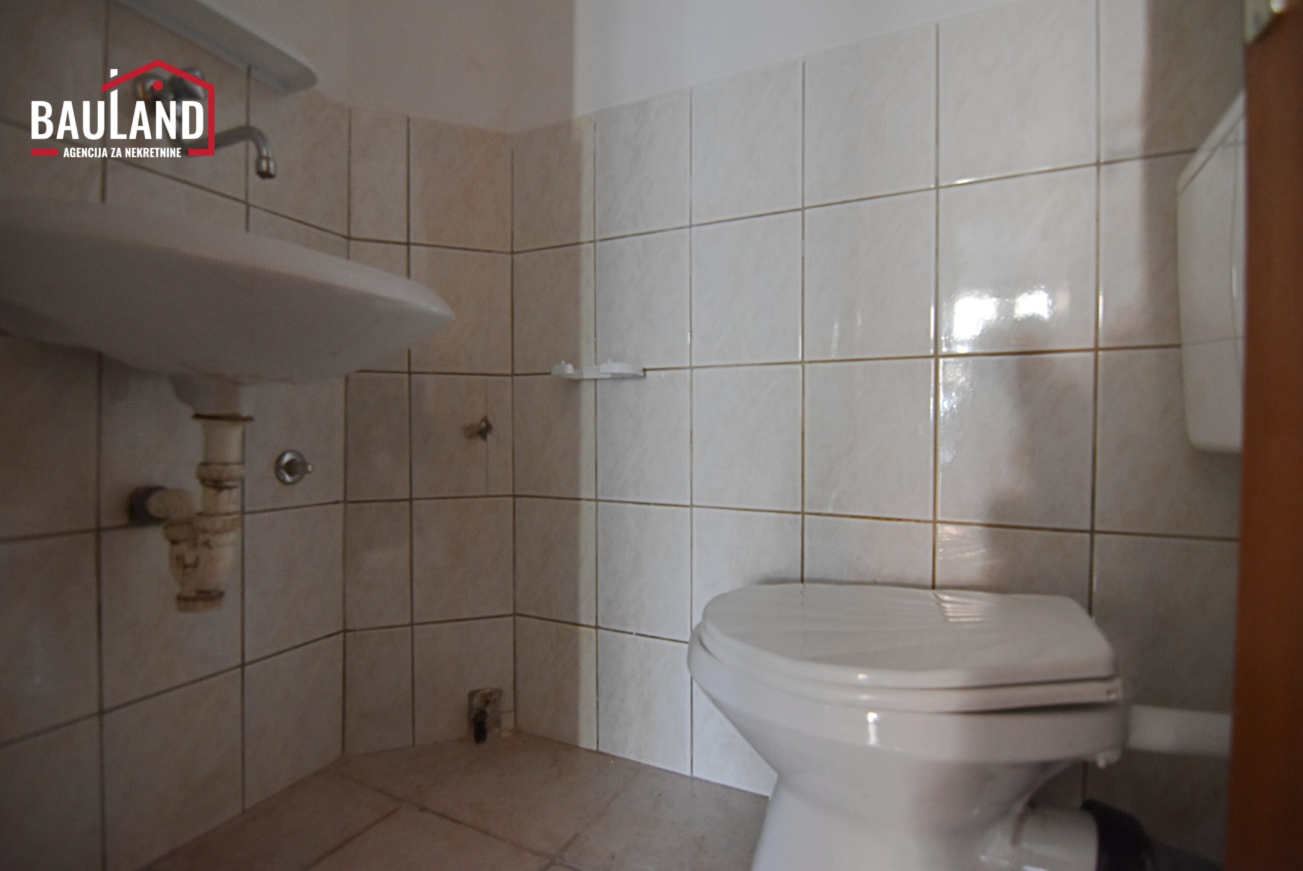 Unmöbliertes Geschäftsraum - 52m2 / Zvornička - Novo Sarajevo