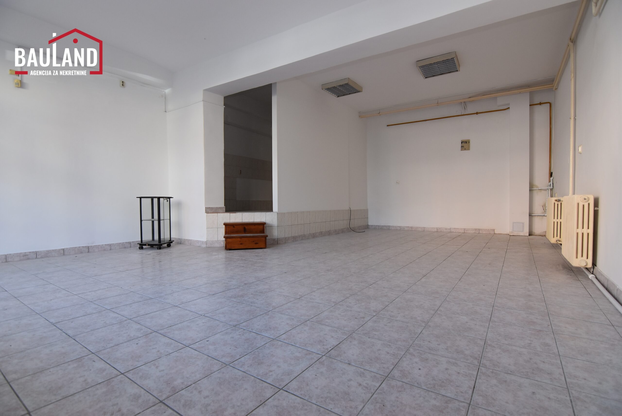 1 iznajmljuje se poslovni prostor površine 52m2 u Općini Novo Sarajevo