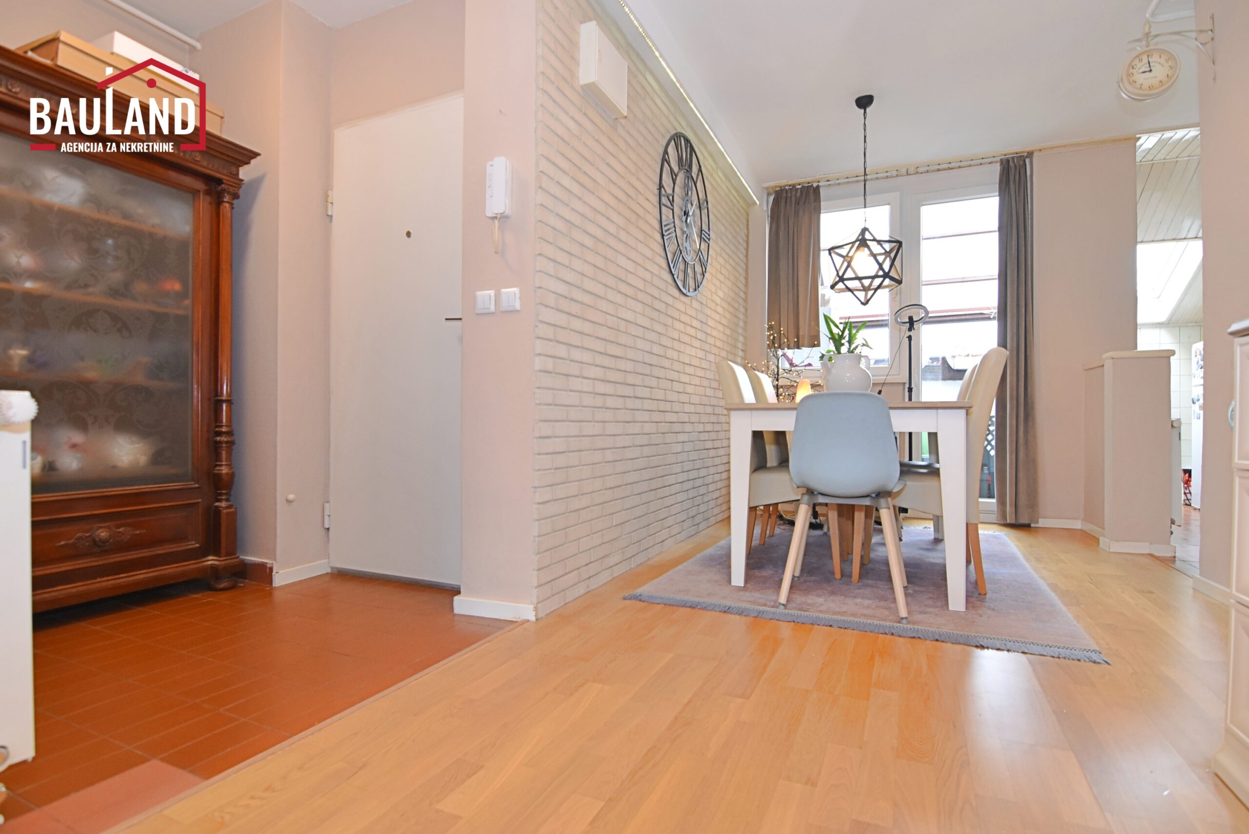 4 prodaja stana 76m2 naselje Vraca